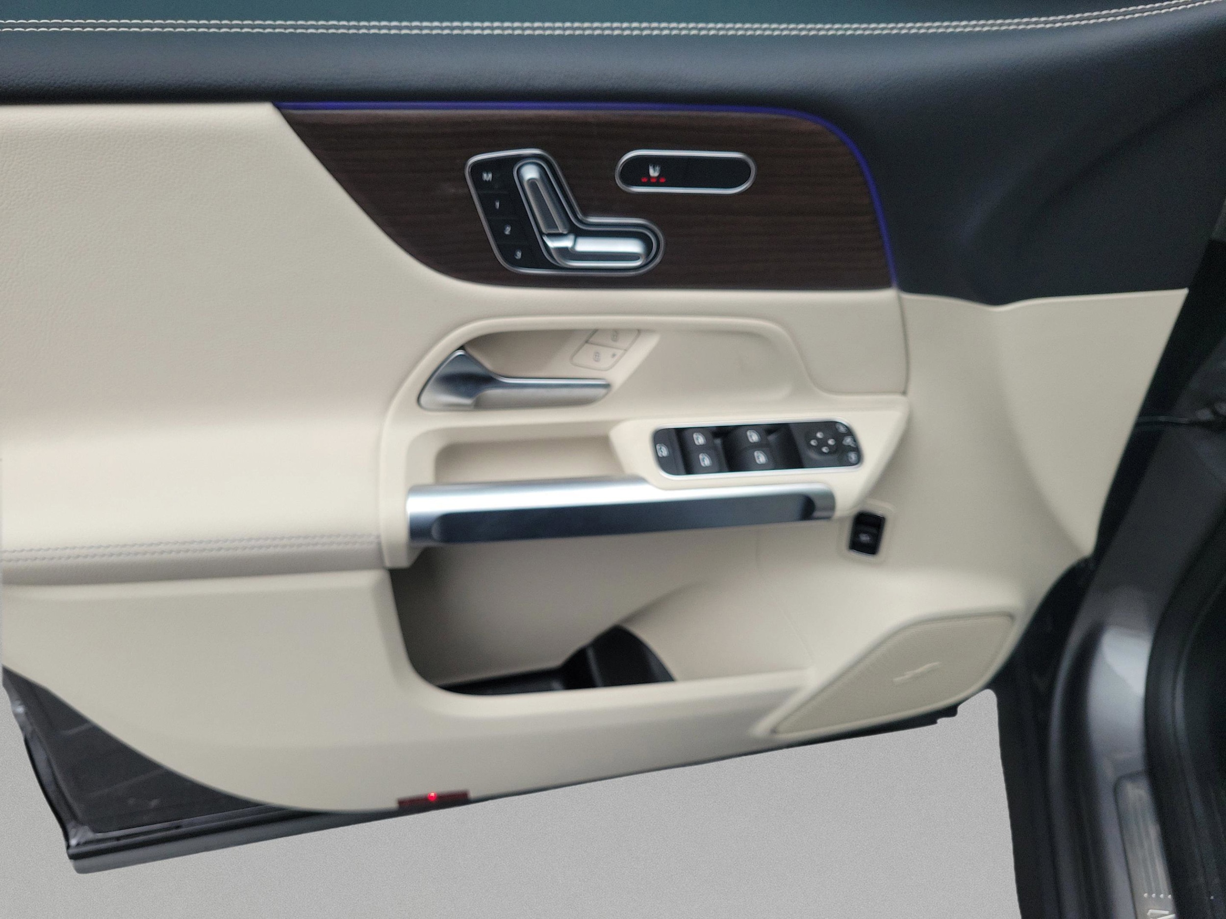2026 Mercedes-Benz GLB GLB 250 - Photo 16