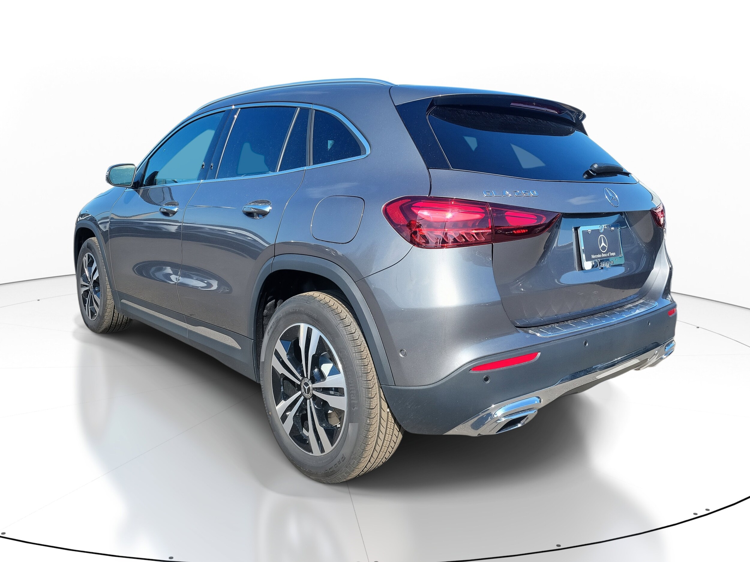 2026 Mercedes Benz GLA 250 photo 4