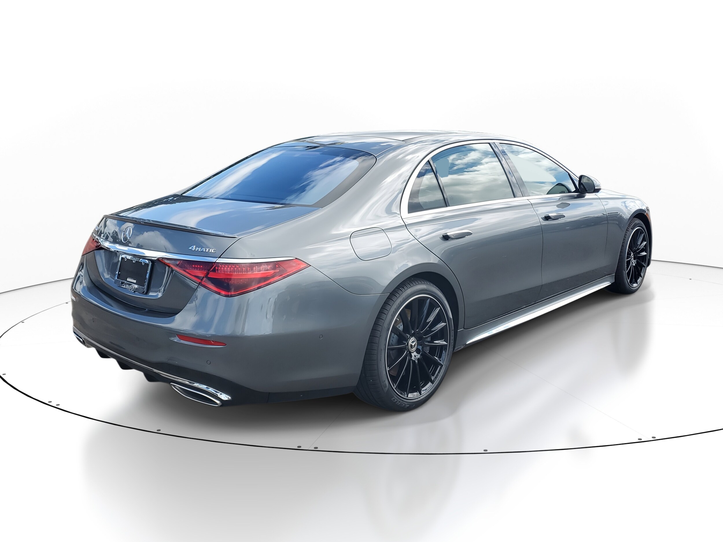 2026 Mercedes Benz S 580 4MATIC photo 4