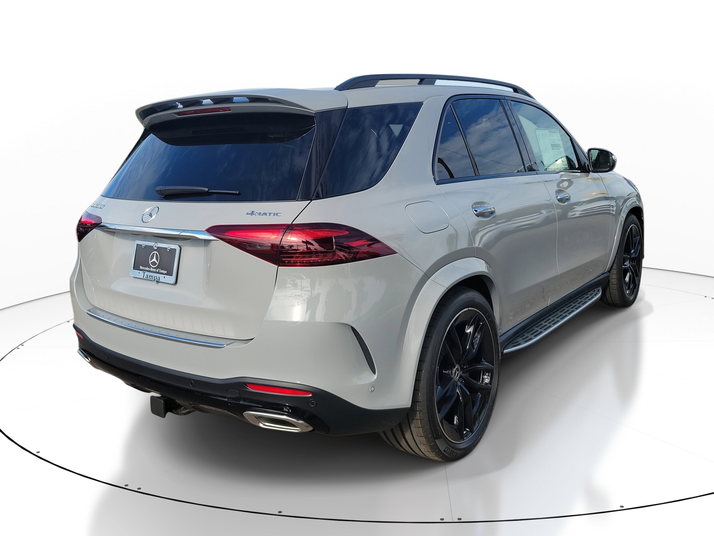 2026 Mercedes Benz GLE 580 4MATIC photo 3