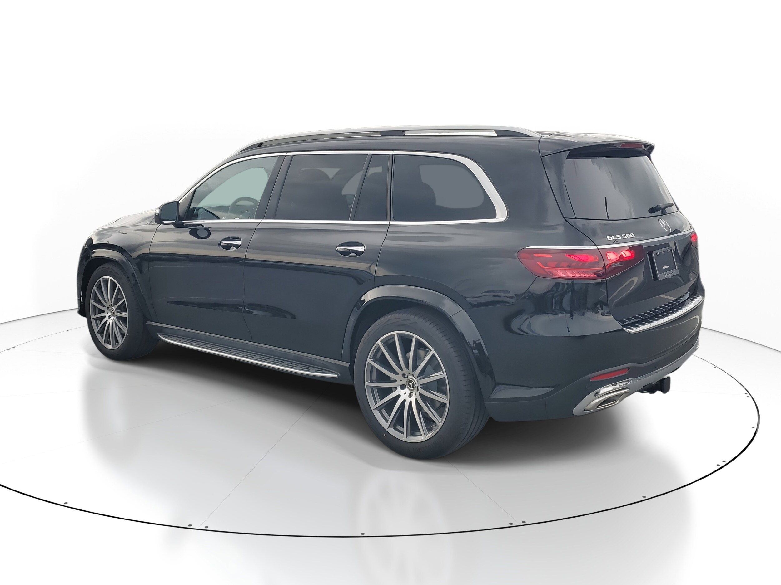 2026 Mercedes Benz GLS 580 4MATIC photo 2