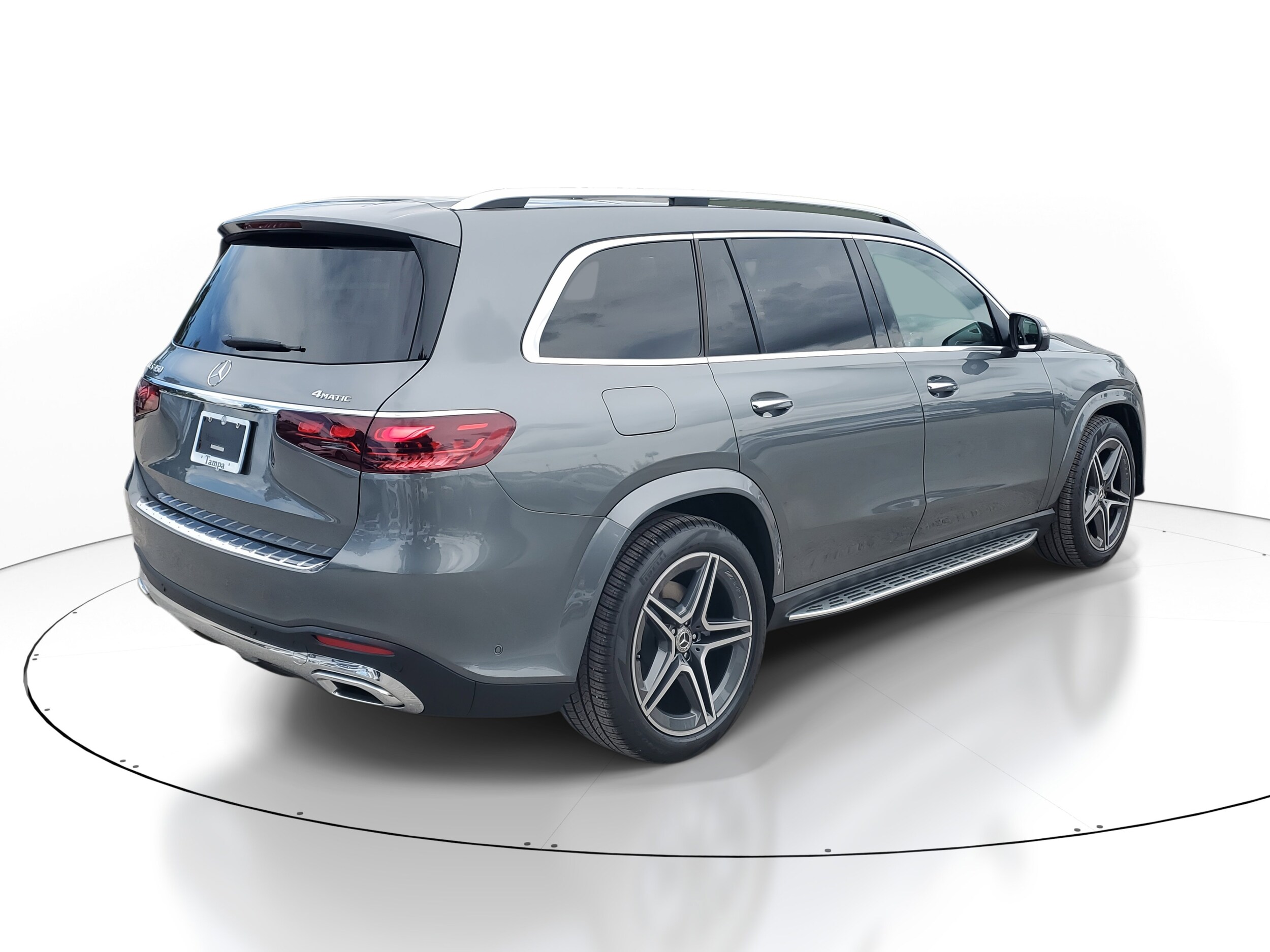 2026 Mercedes Benz GLS 450 4MATIC photo 4