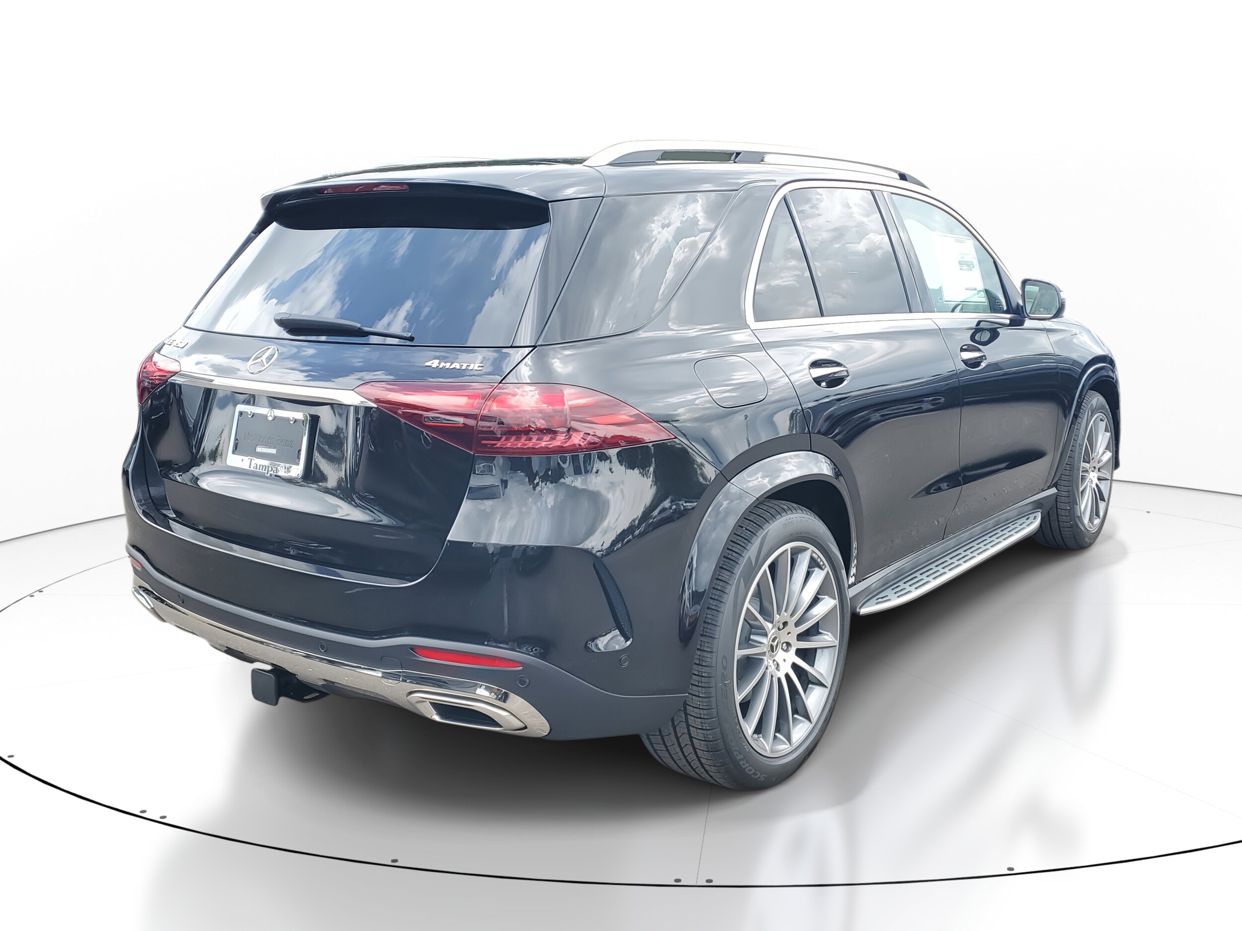 2026 Mercedes Benz GLE 450 4MATIC photo 4