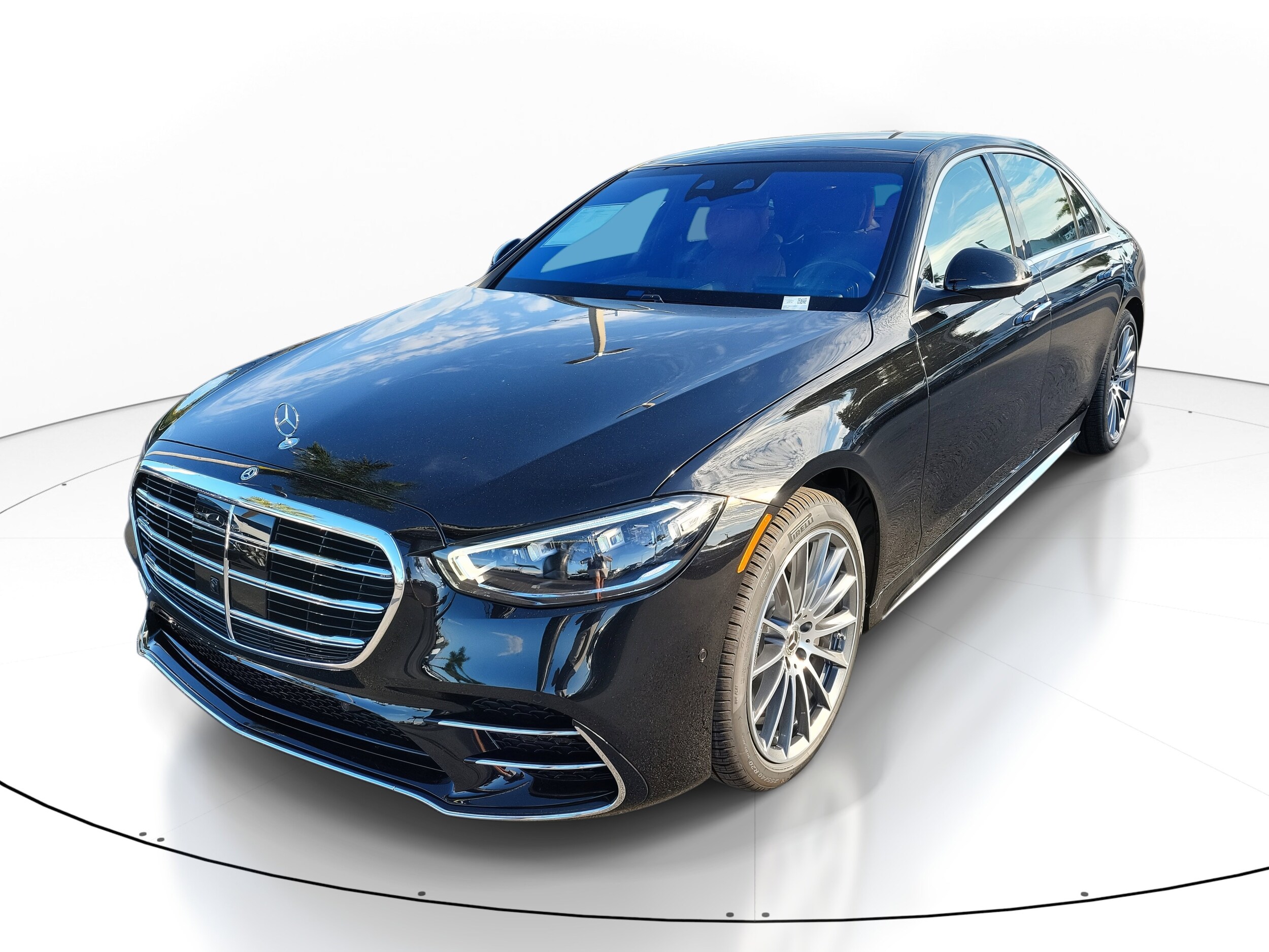 2026 Mercedes Benz S 500 4MATIC photo 2