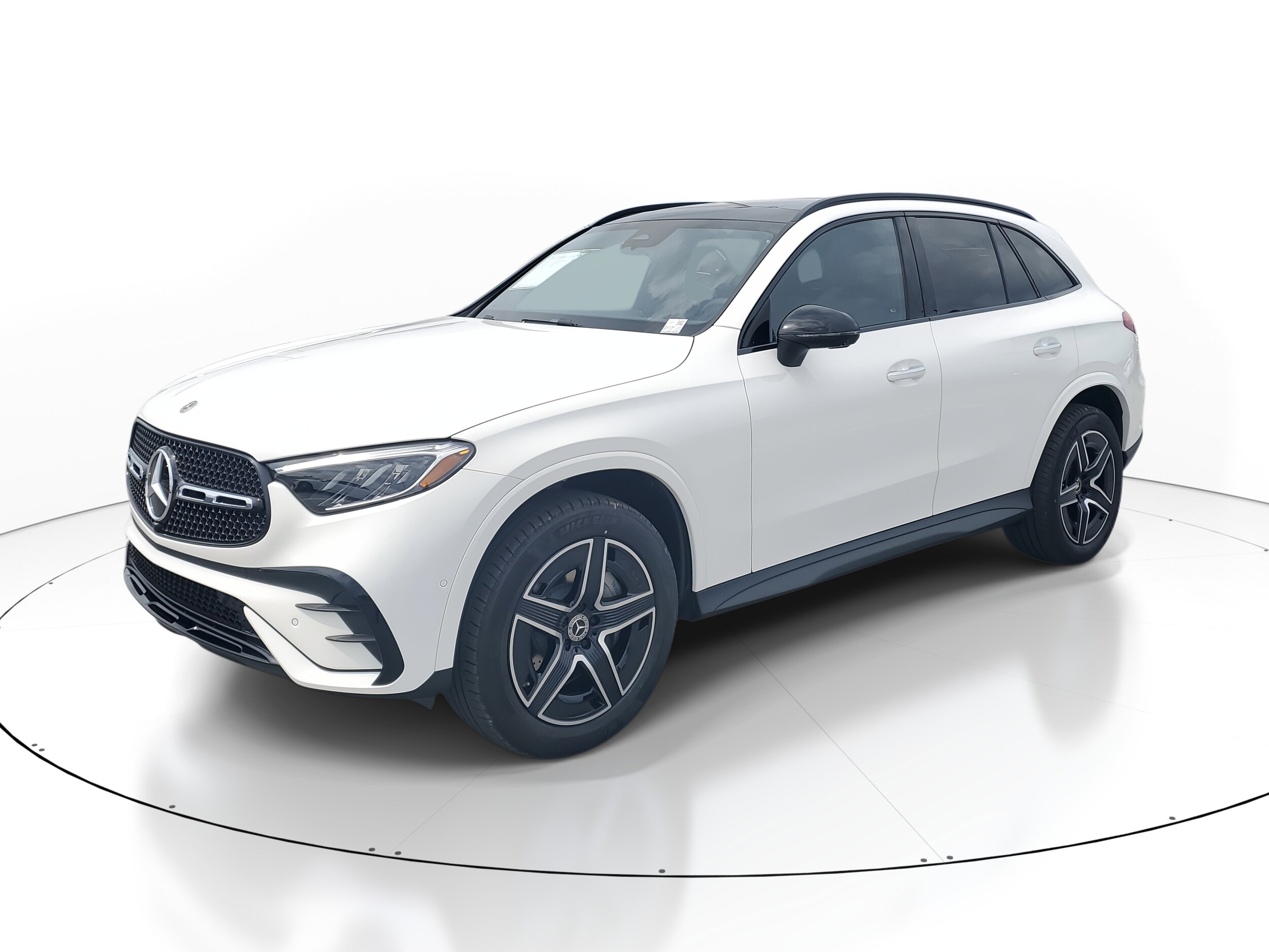 2026 Mercedes Benz GLC 300 4MATIC photo 2