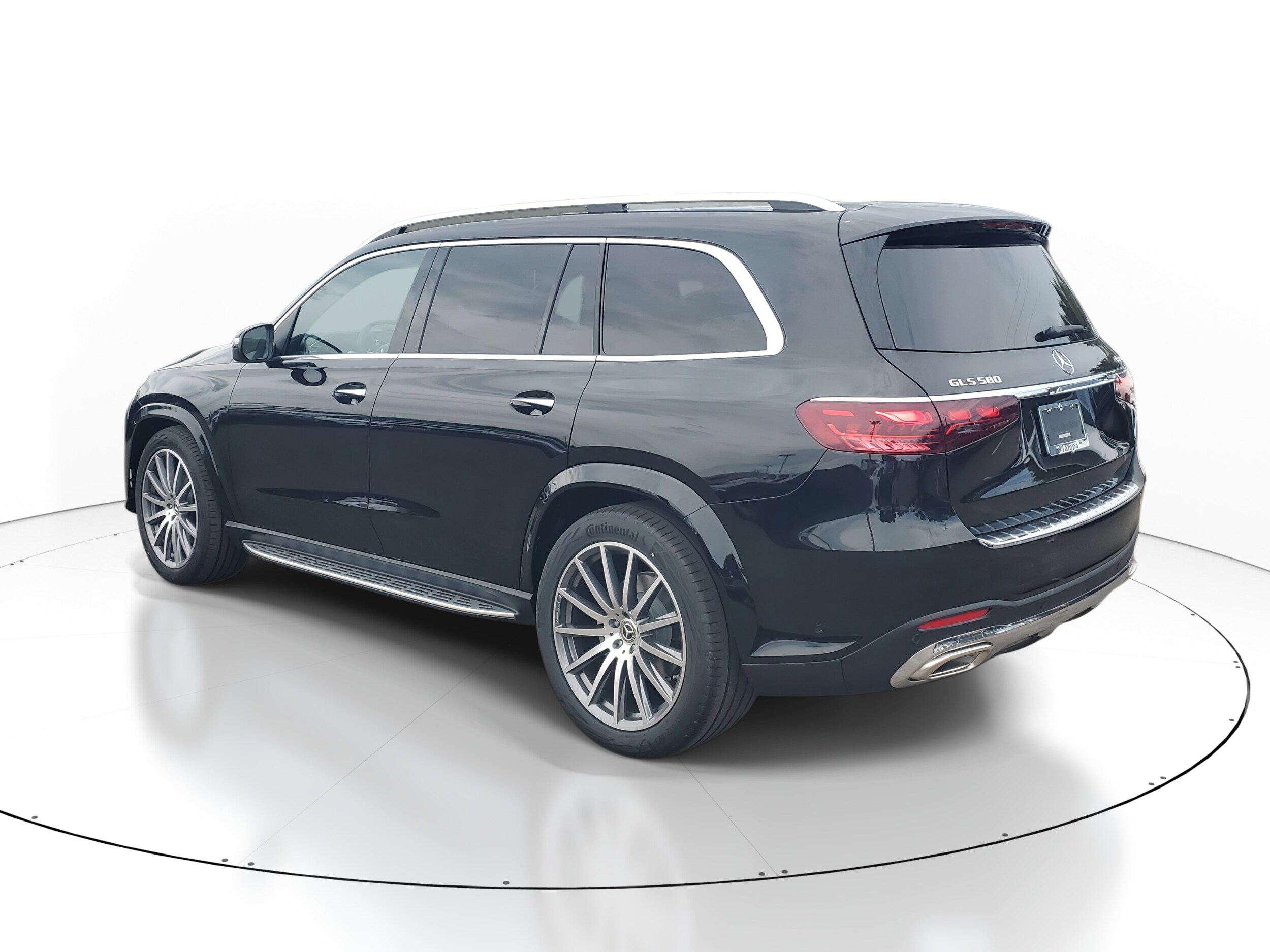 2026 Mercedes Benz GLS 580 4MATIC photo 2