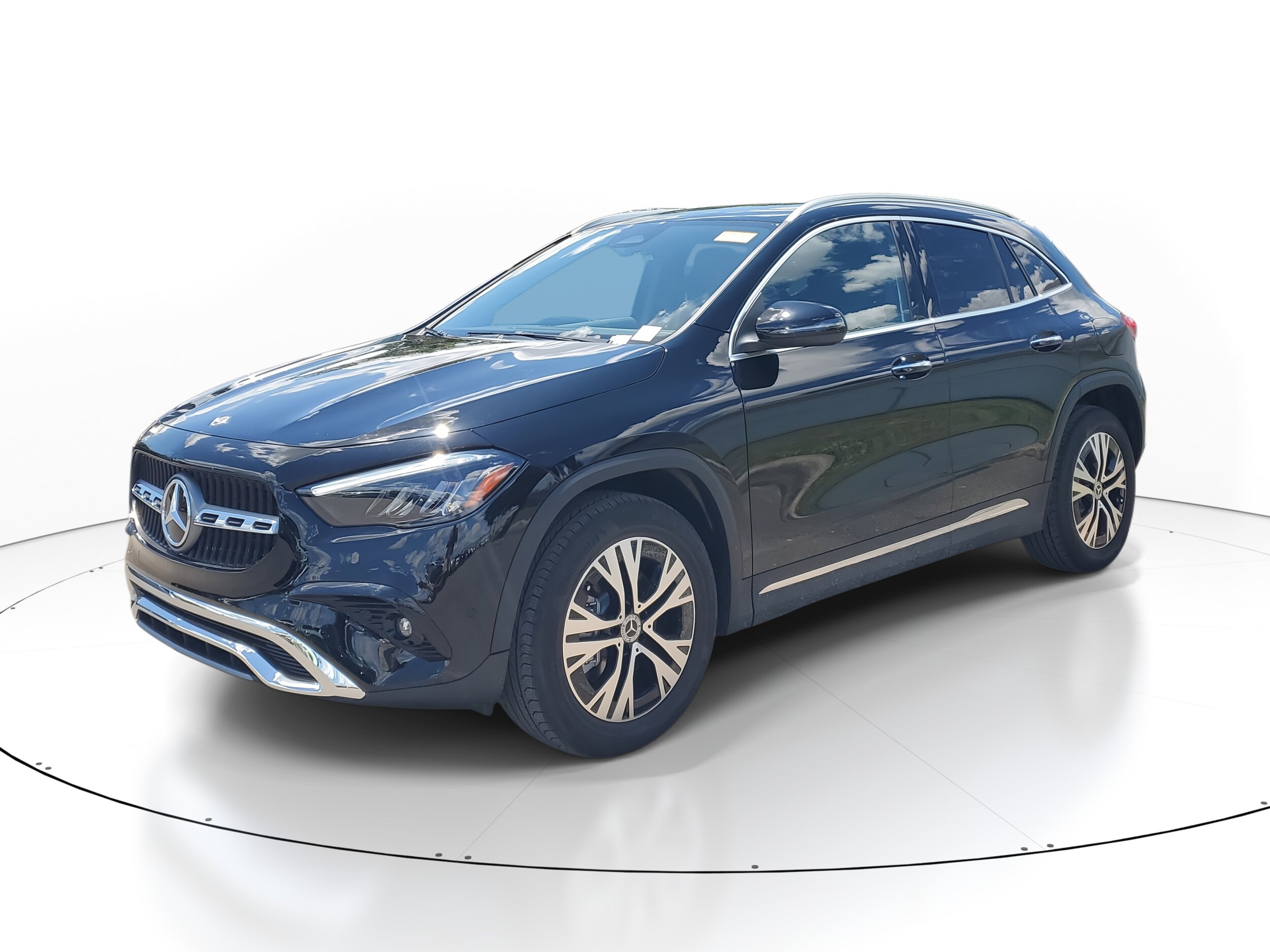 2025 Mercedes Benz GLA 250 photo 2