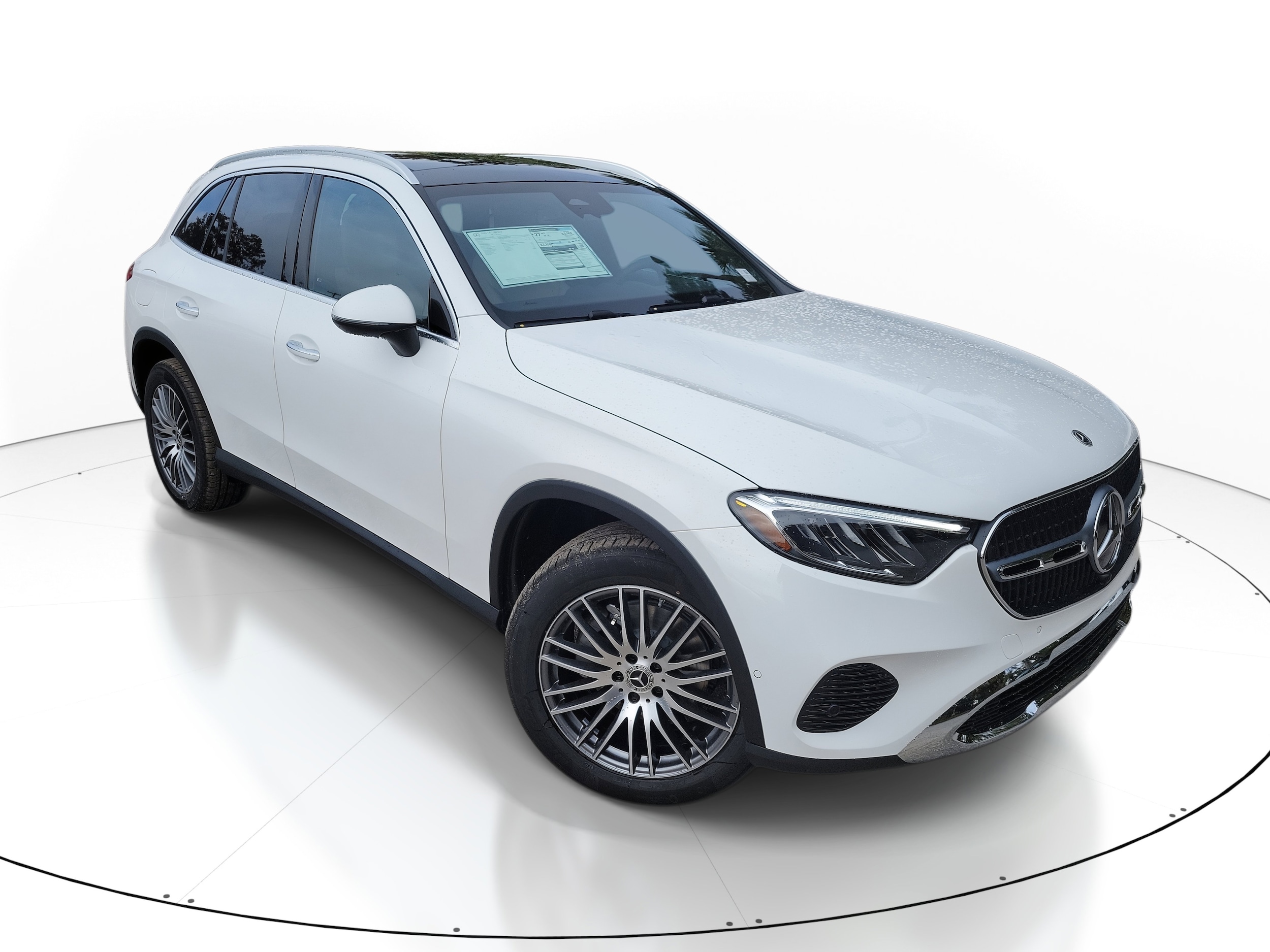 2026 Mercedes-Benz GLC Base's photo