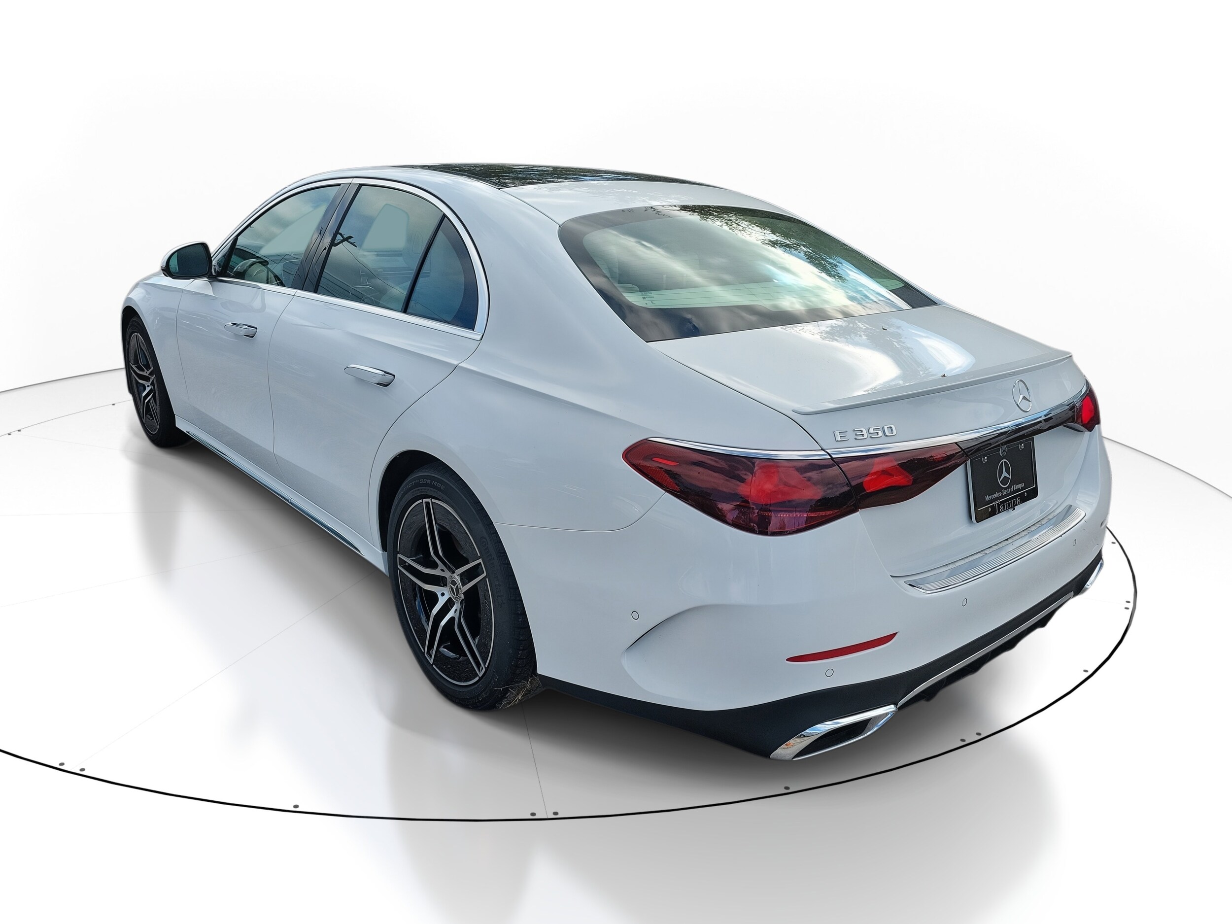 2026 Mercedes Benz E 350 photo 4