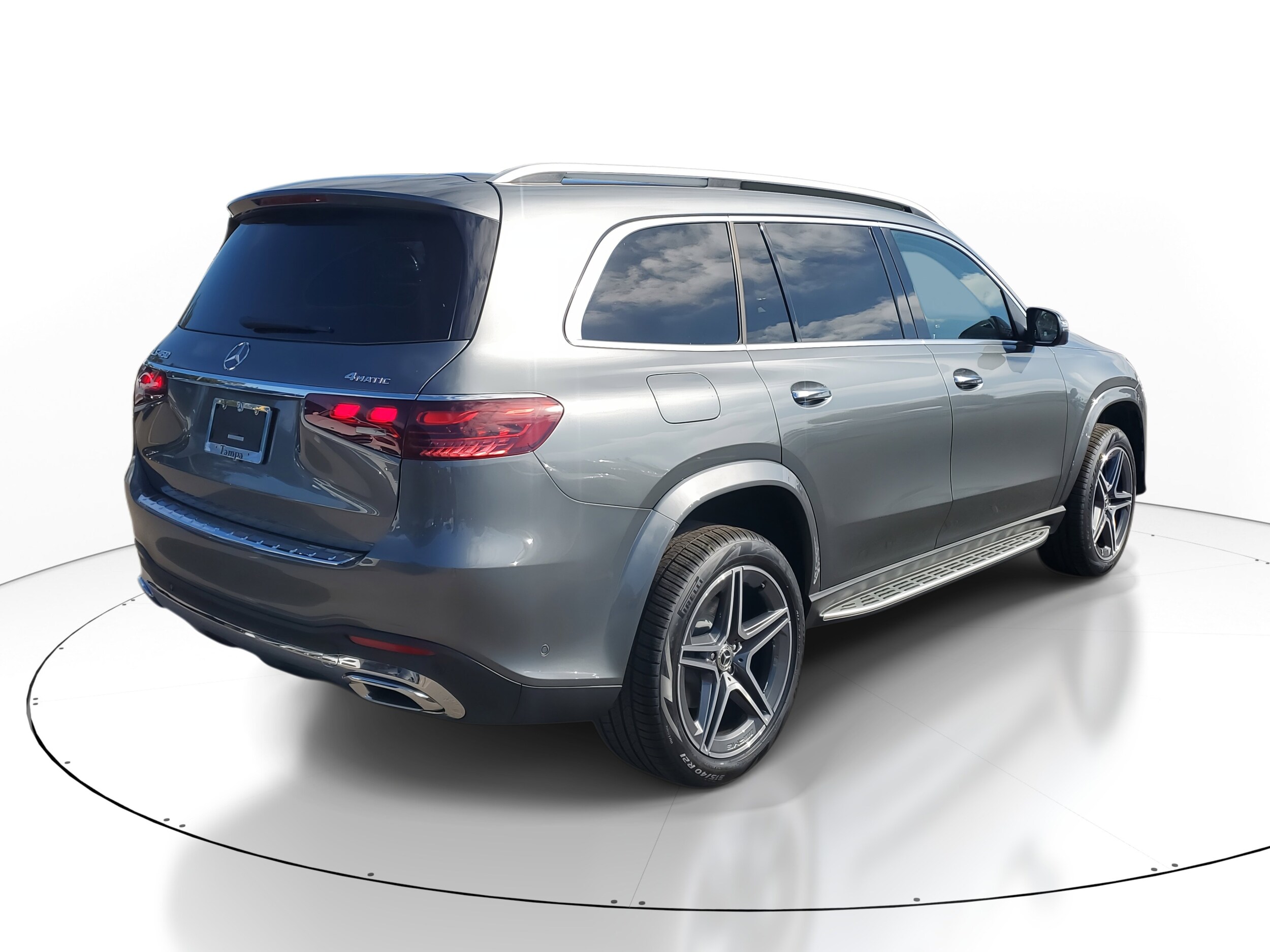 2026 Mercedes Benz GLS 450 4MATIC photo 3
