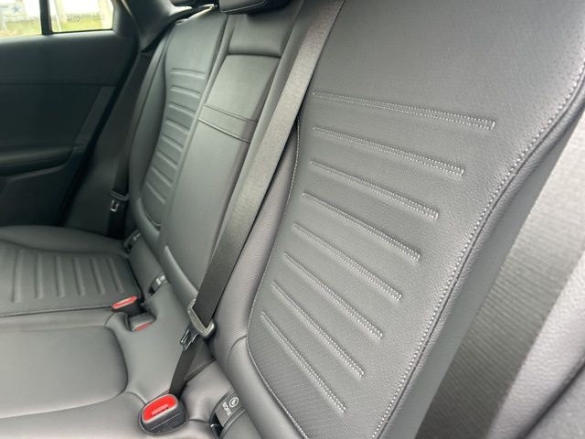 2026 Mercedes-Benz GLC Base - Photo 36