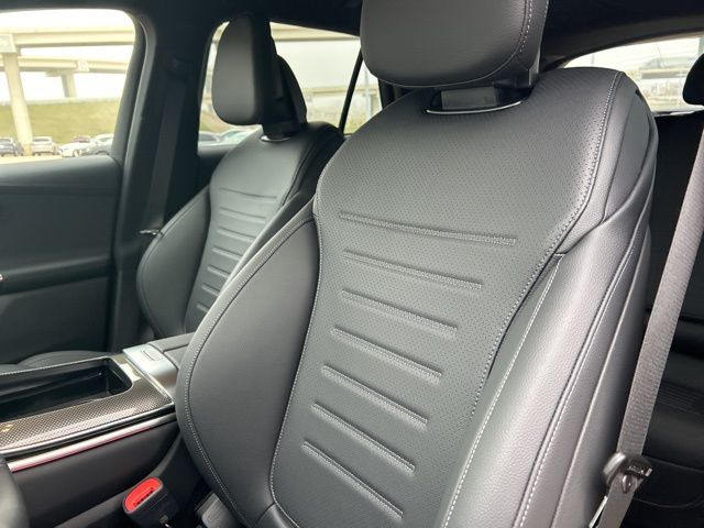2026 Mercedes-Benz GLC Base - Photo 32