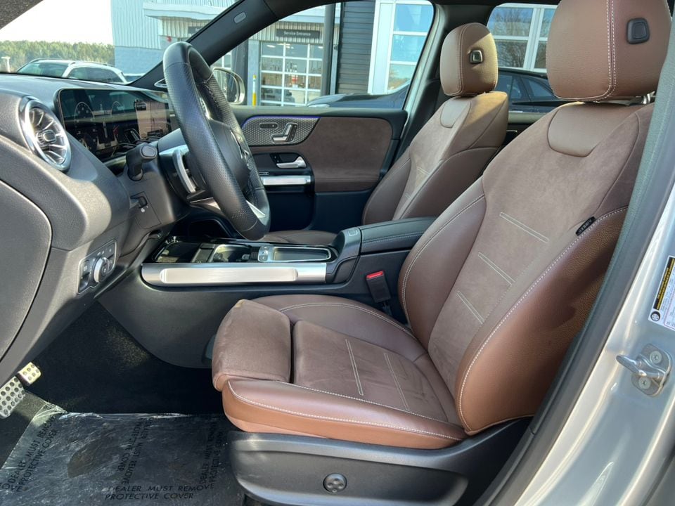 2025 Mercedes-Benz GLB Base - Photo 3