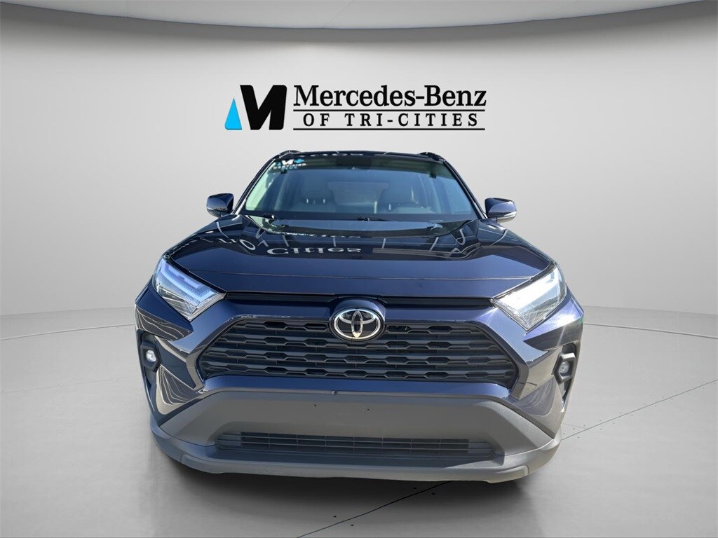 2024 Toyota RAV4 XLE Premium photo 3