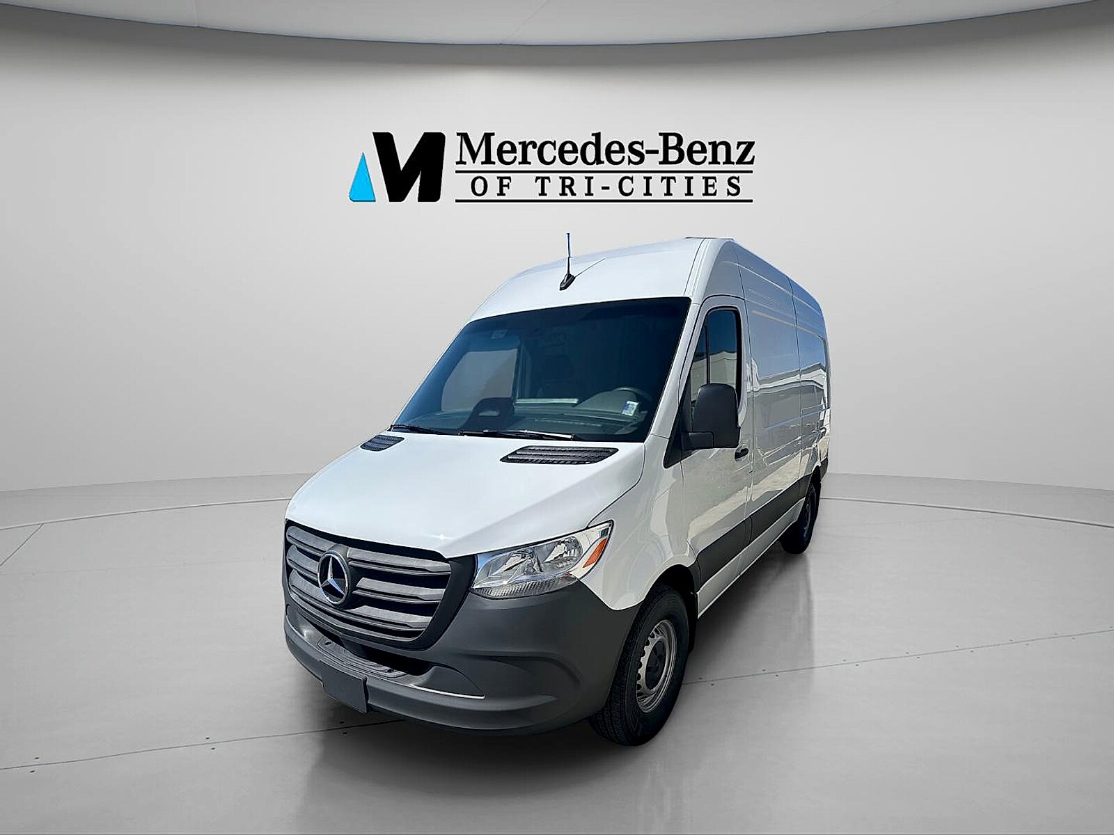 2026 Mercedes-Benz Sprinter 2500 144 WB's photo