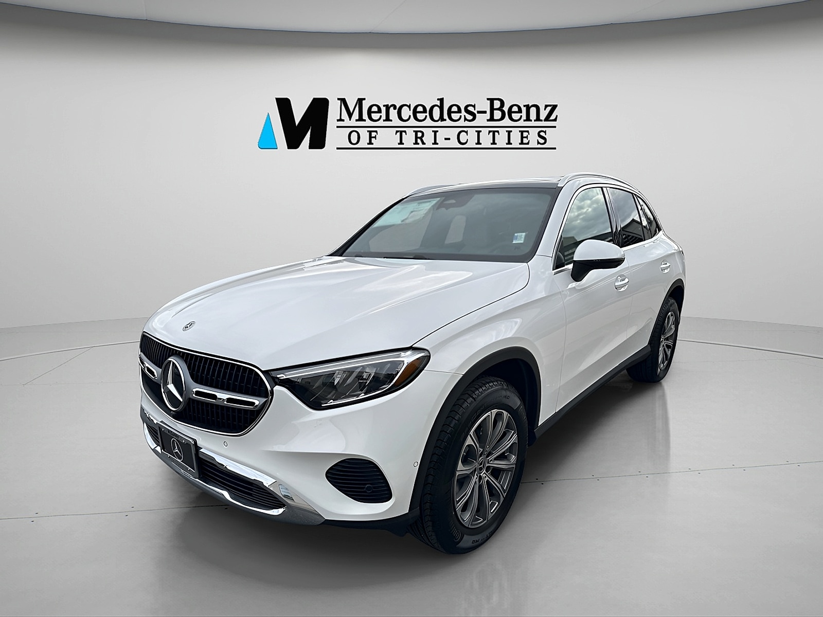 2026 Mercedes-Benz GLC Base's photo