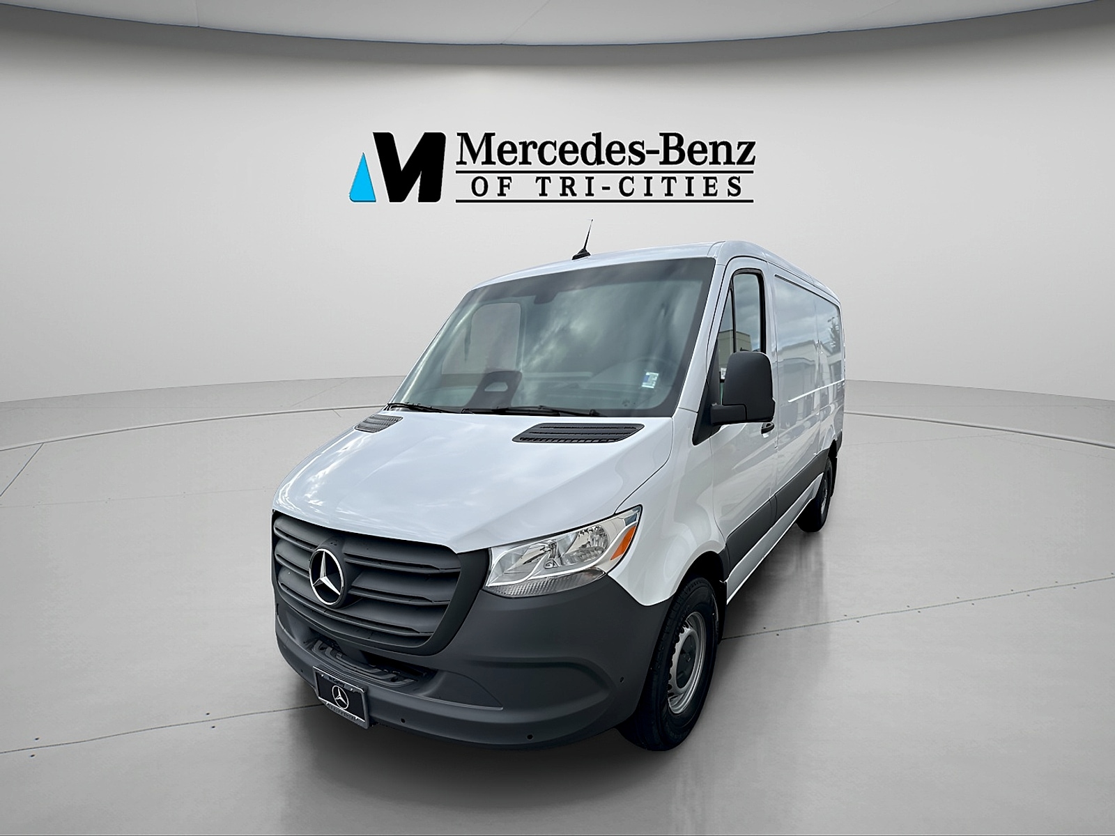 2026 Mercedes-Benz Sprinter Sprinter 2500's photo