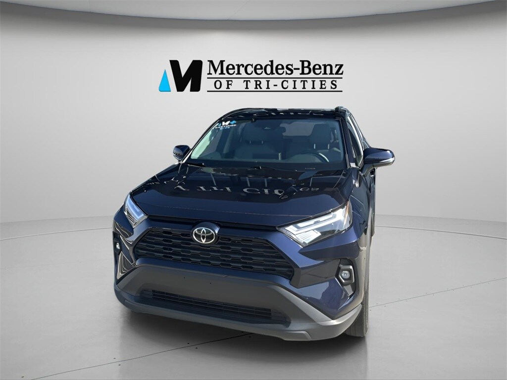 2024 Toyota RAV4 XLE Premium photo 2