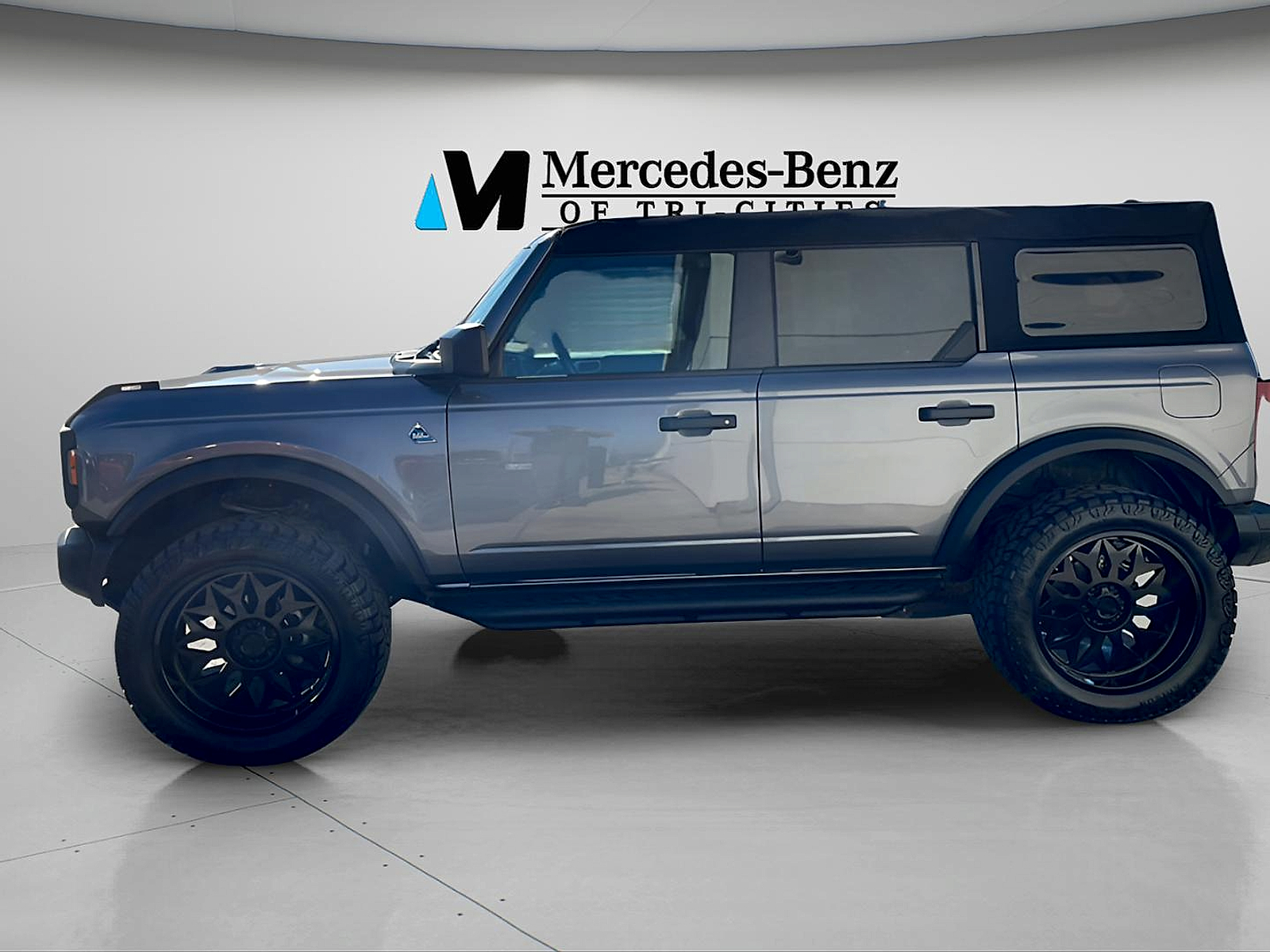 Used 2023 Ford Bronco Black Diamond SUV