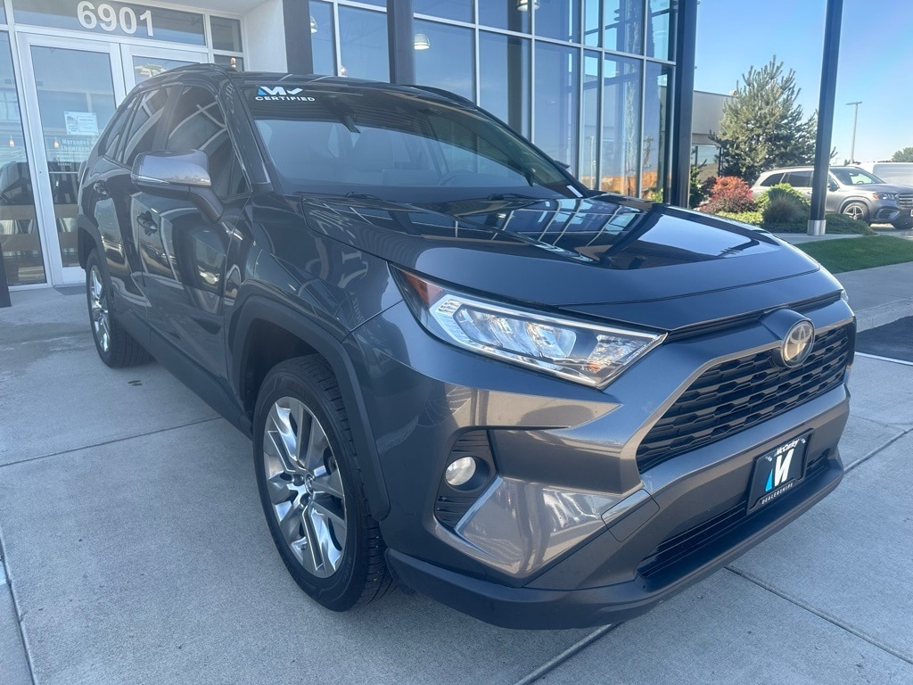 Used 2019 Toyota RAV4 XLE Premium with VIN JTMA1RFVXKD501692 for sale in Kennewick, WA