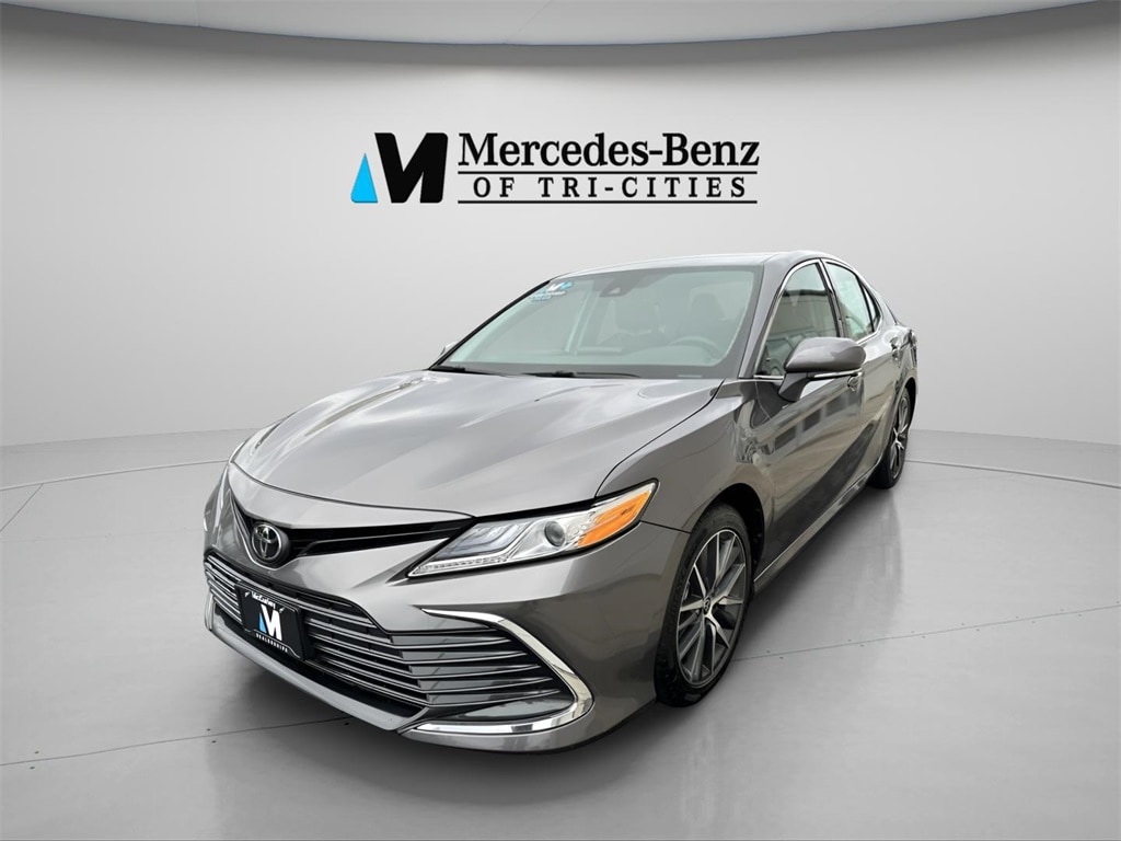 2024 Toyota Camry XLE's photo