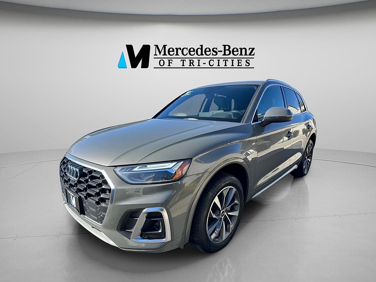 2023 Audi Q5 Premium Plus's photo