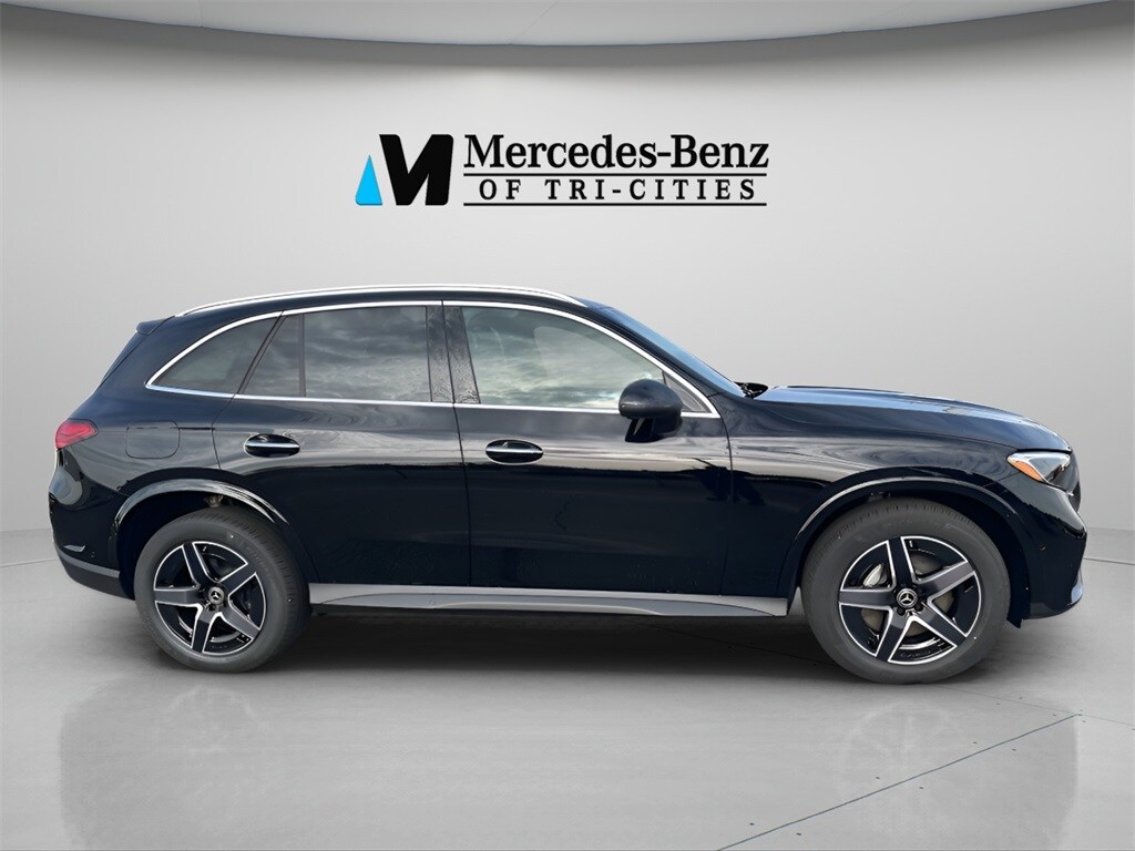 2026 Mercedes Benz GLC 300 4MATIC photo 4