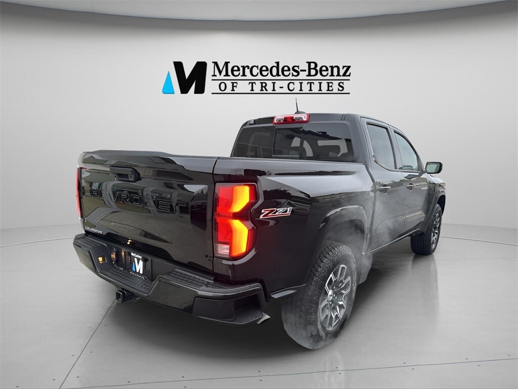 2023 Chevrolet Colorado Z71 photo 3