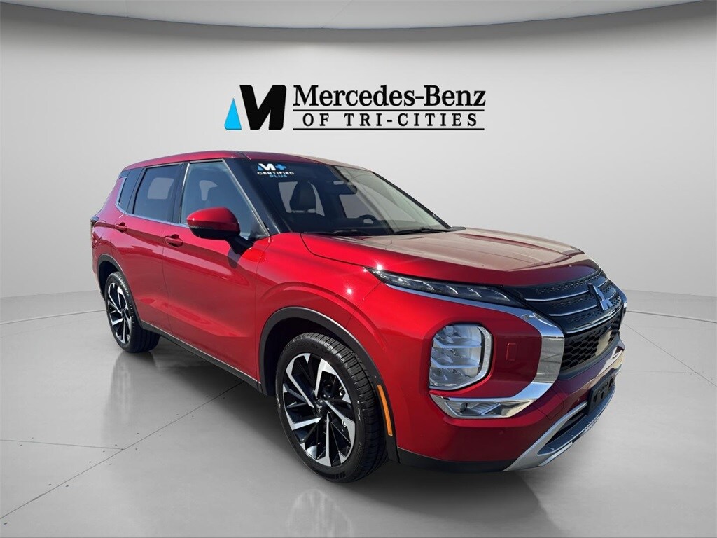 2024 Mitsubishi Outlander SE photo 3