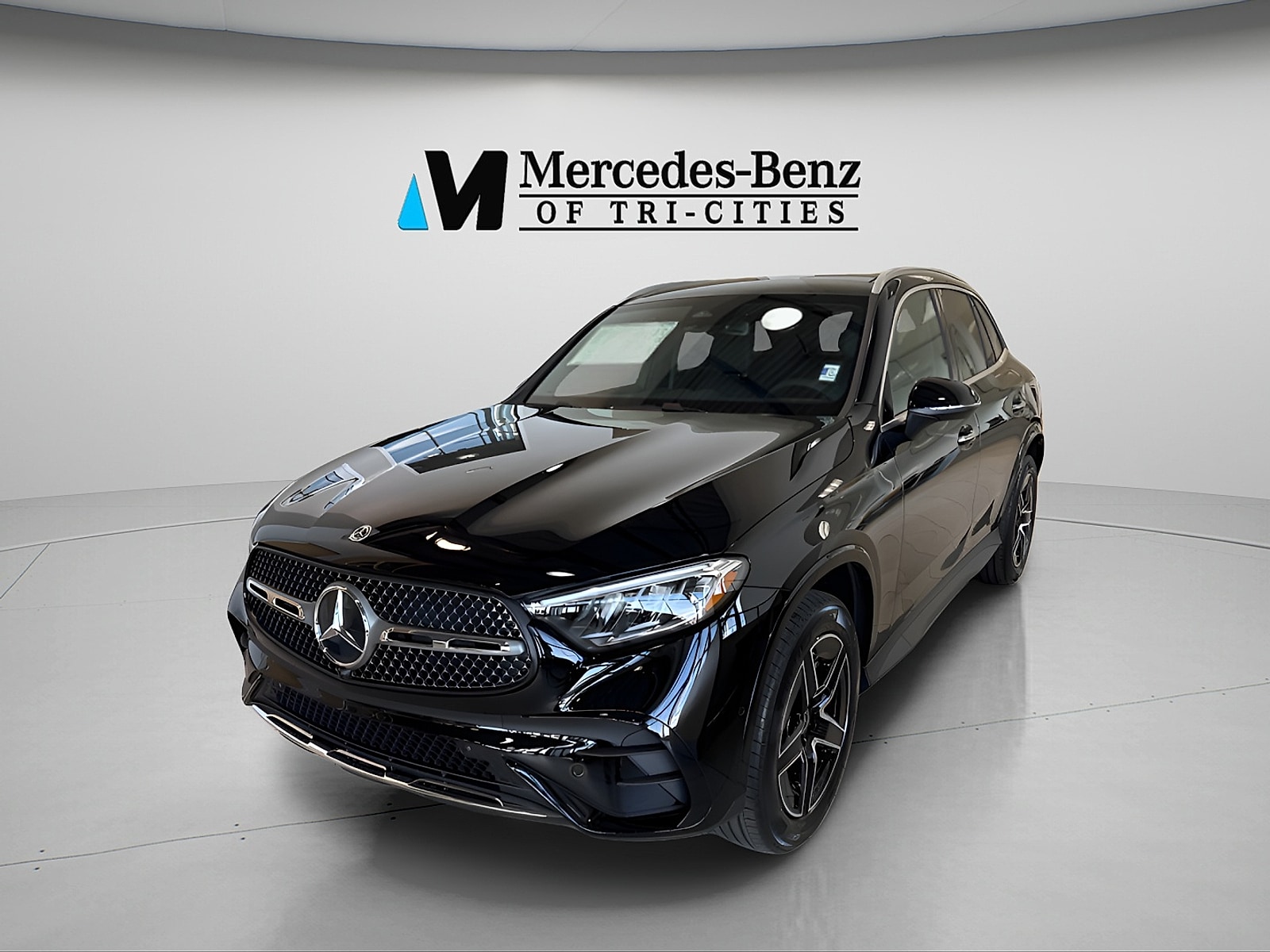 2026 Mercedes-Benz GLC Base's photo