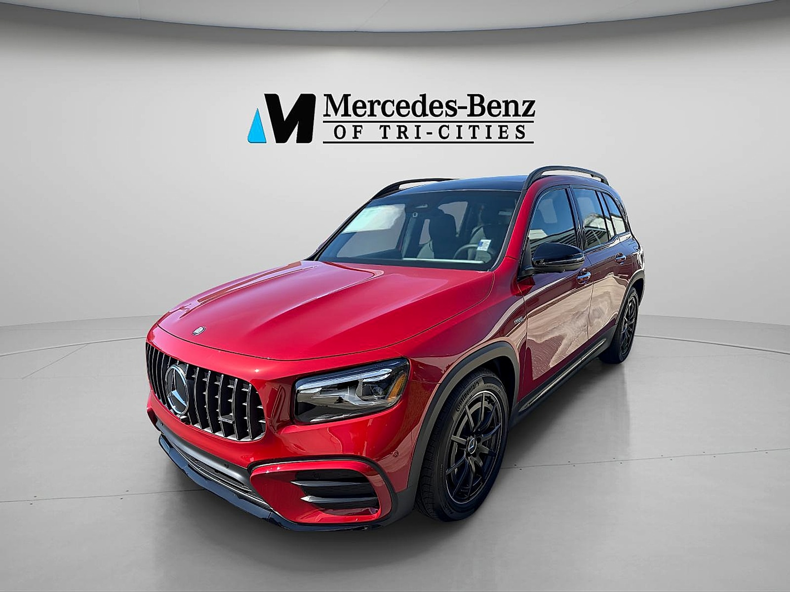 2026 Mercedes-Benz GLB GLB 35 AMG 4MATIC's photo