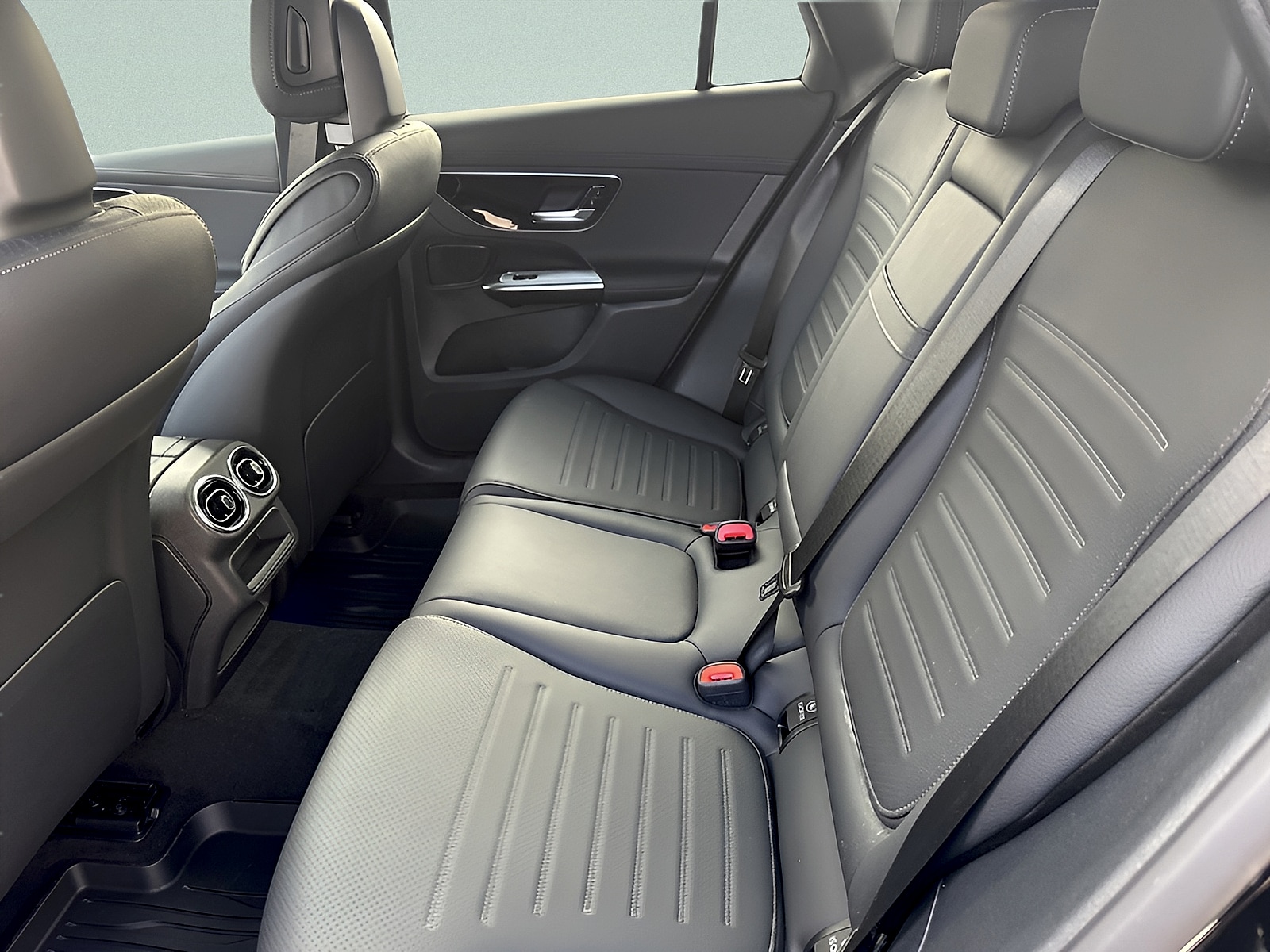 2026 Mercedes-Benz GLC Base - Photo 11