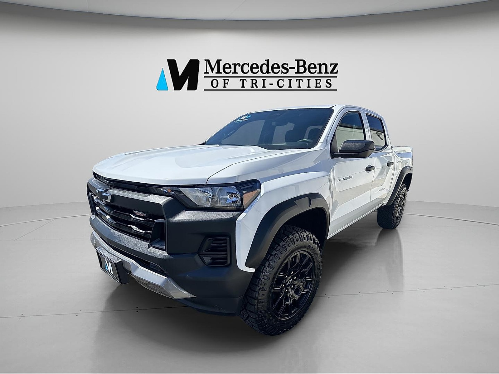 2023 Chevrolet Colorado Trail Boss Crew Cab Short Box 4x4's photo