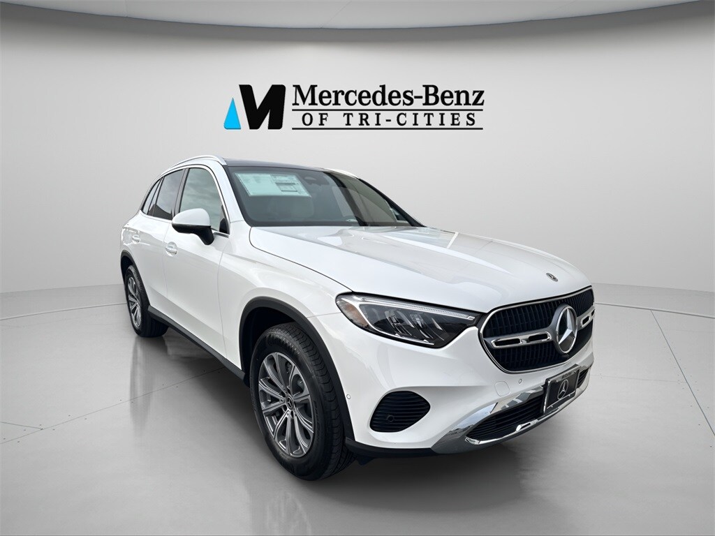 2026 Mercedes Benz GLC 300 4MATIC photo 3