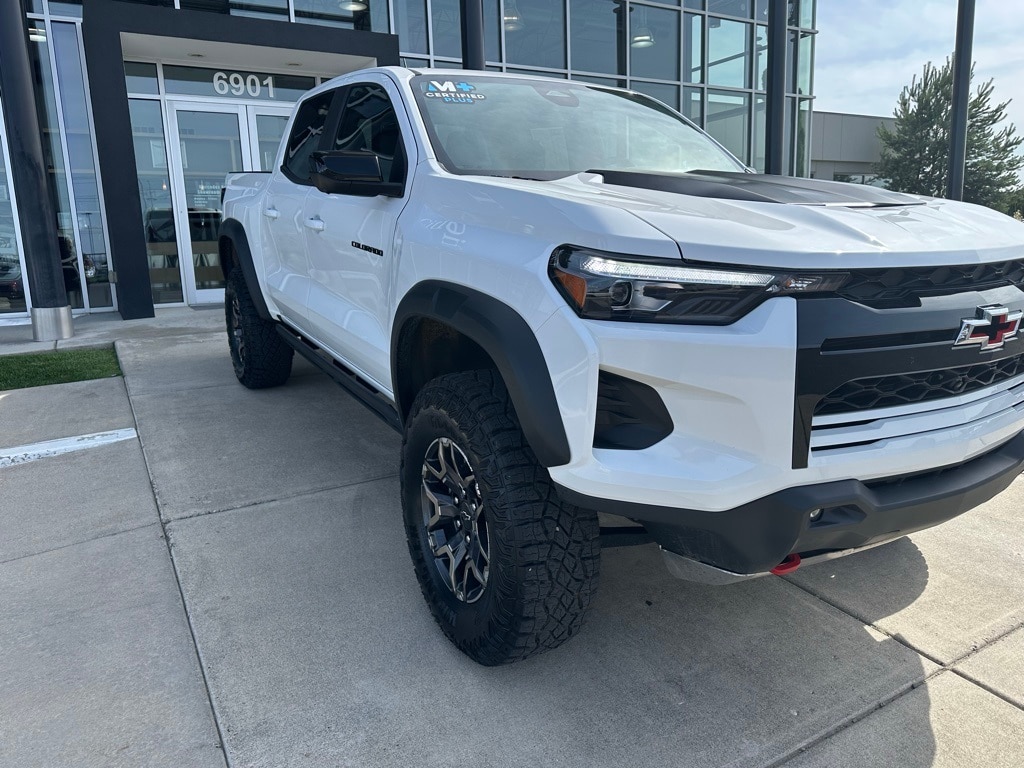 Used 2024 Chevrolet Colorado ZR2 with VIN 1GCPTFEK8R1237720 for sale in Kennewick, WA