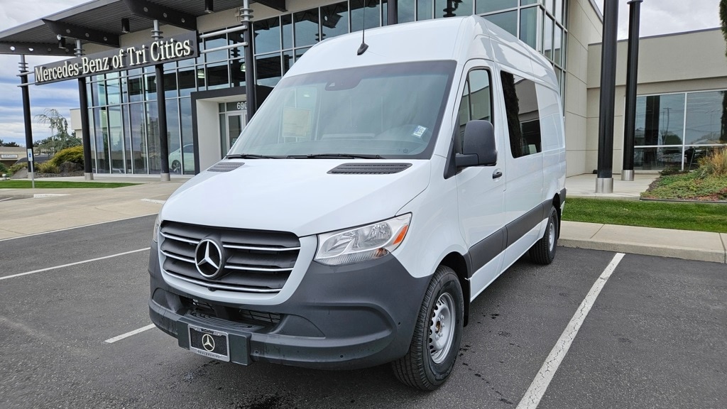 New 2024 Mercedes-Benz Sprinter 2500 Standard Roof 4-Cyl Diesel HO Van