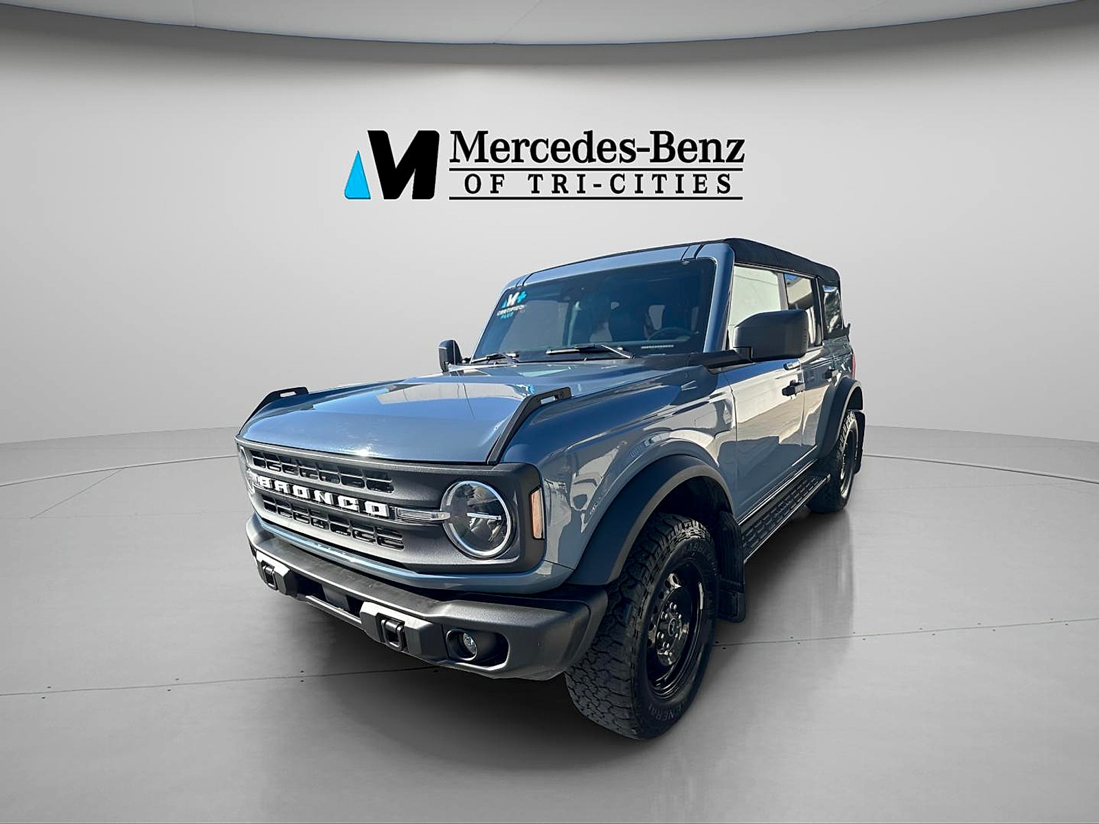 2023 Ford Bronco Black Diamond's photo