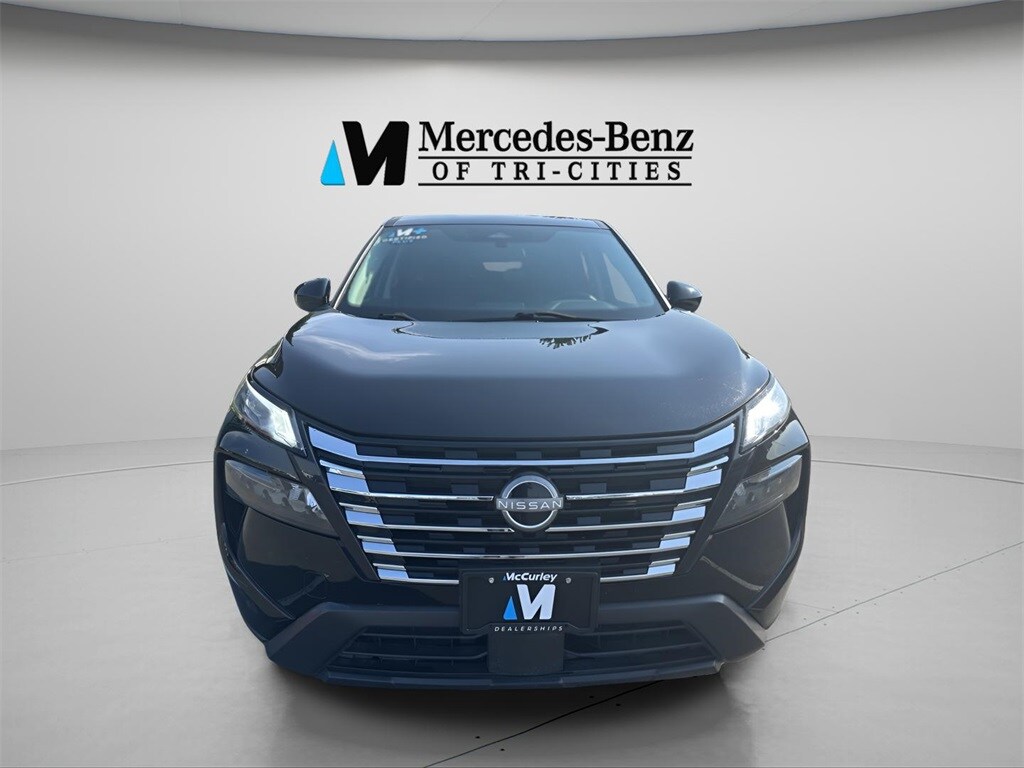 2024 Nissan Rogue SV photo 4