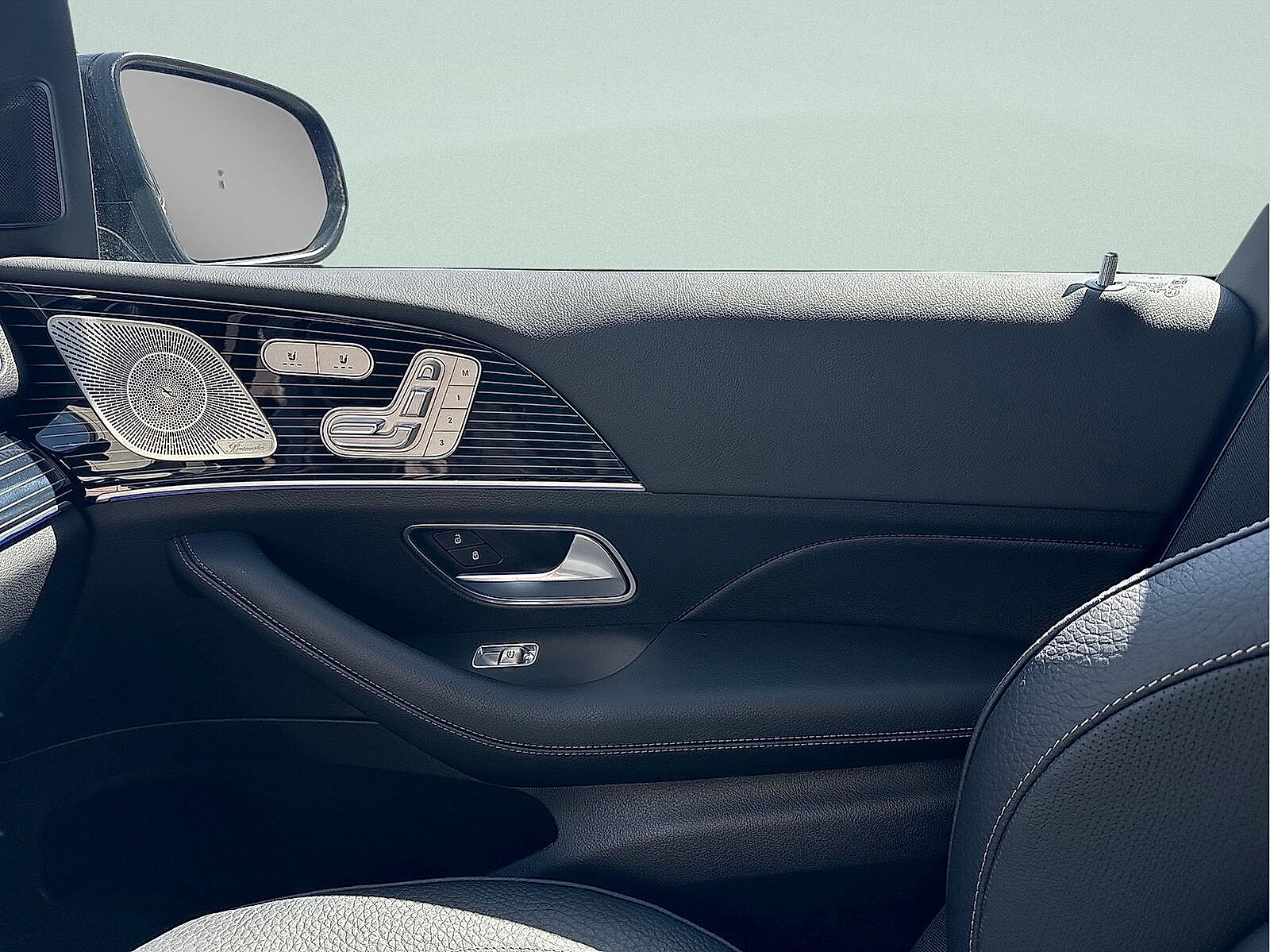 2025 Mercedes-Benz GLS Base - Photo 31