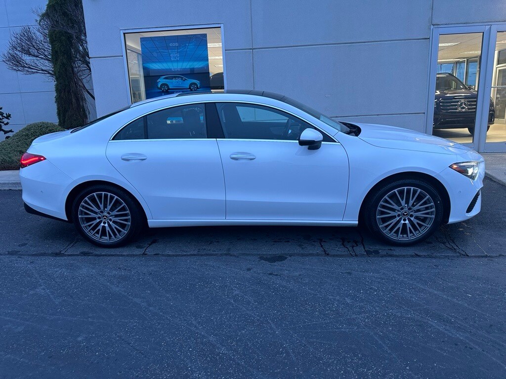 2025 Mercedes Benz CLA 250 4MATIC photo 4