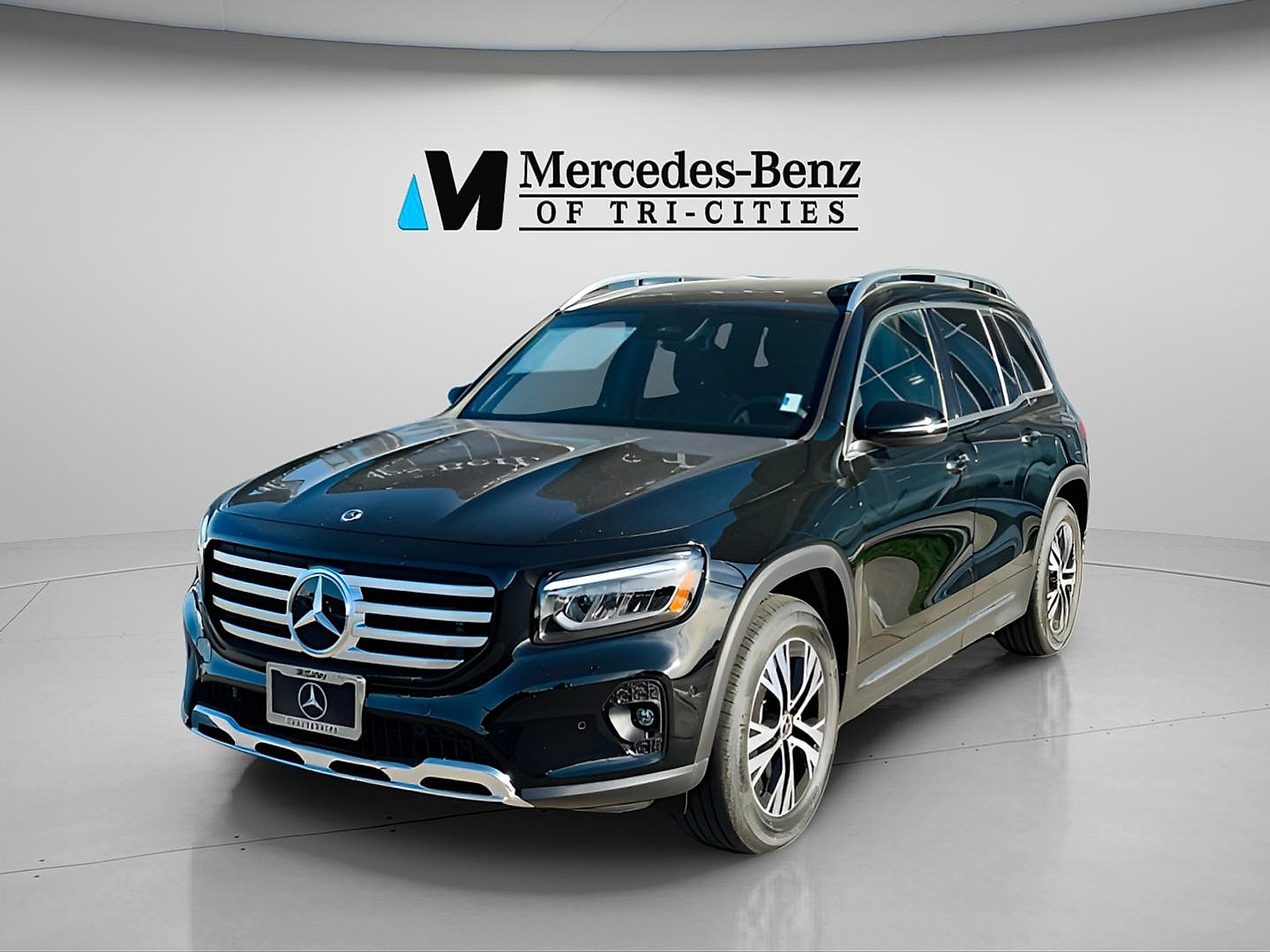 2025 Mercedes-Benz GLB GLB 250 4MATIC's photo