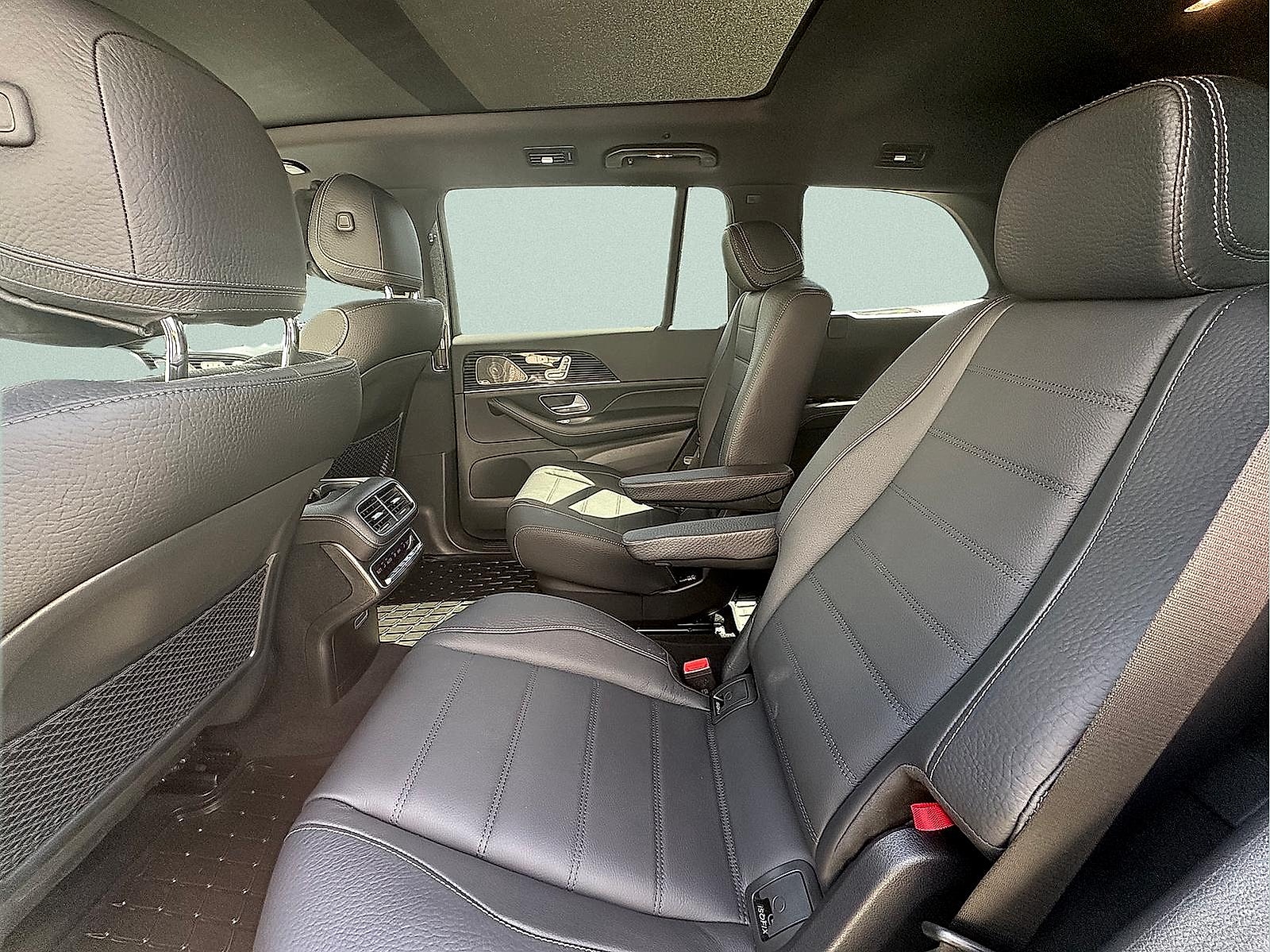 2025 Mercedes-Benz GLS Base - Photo 25