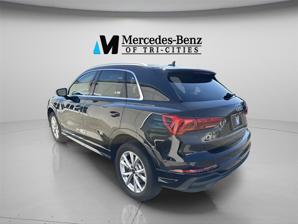 2023 Audi Q3 S line Premium photo 2