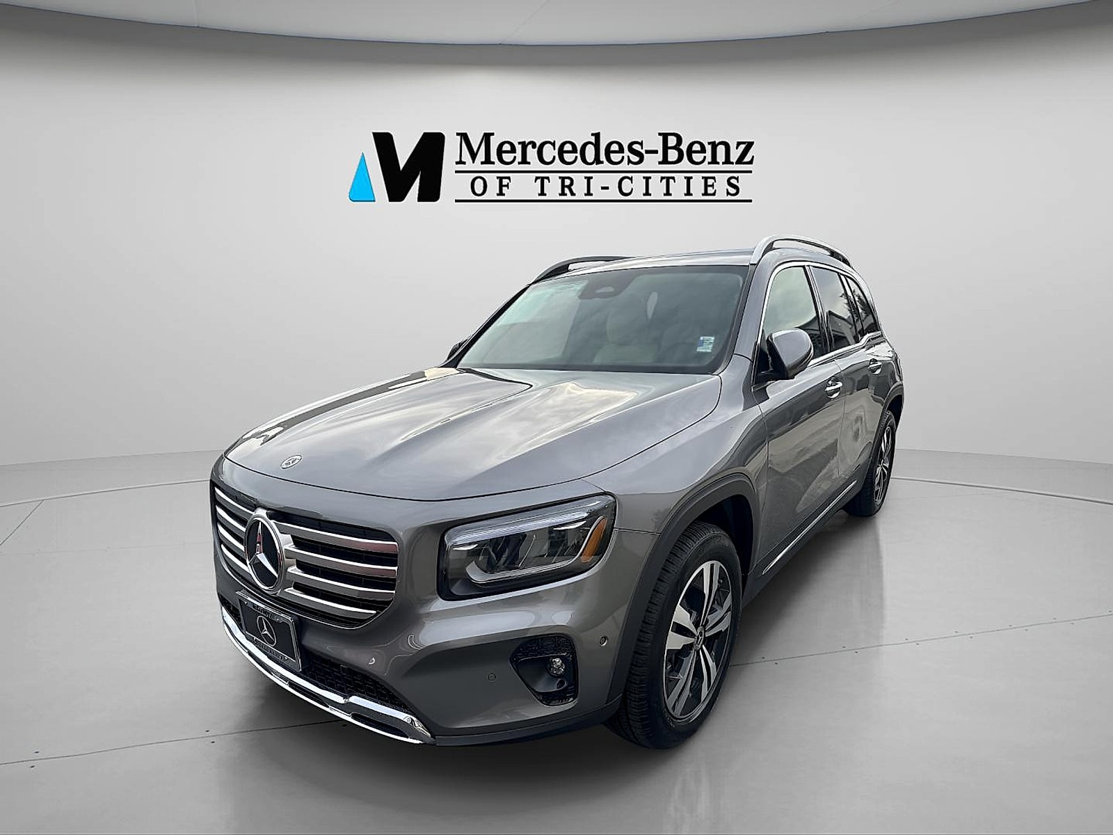 2026 Mercedes-Benz GLB GLB 250 4MATIC's photo
