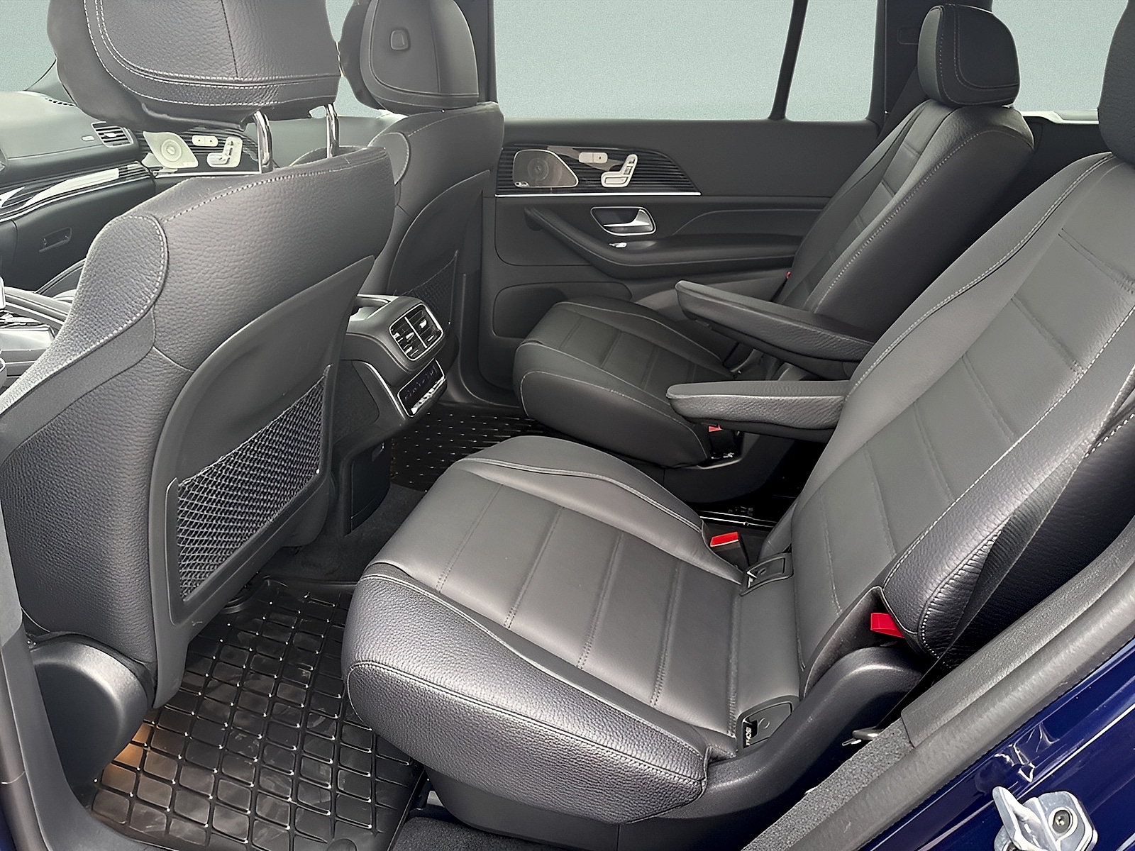 2025 Mercedes-Benz GLS Base - Photo 10