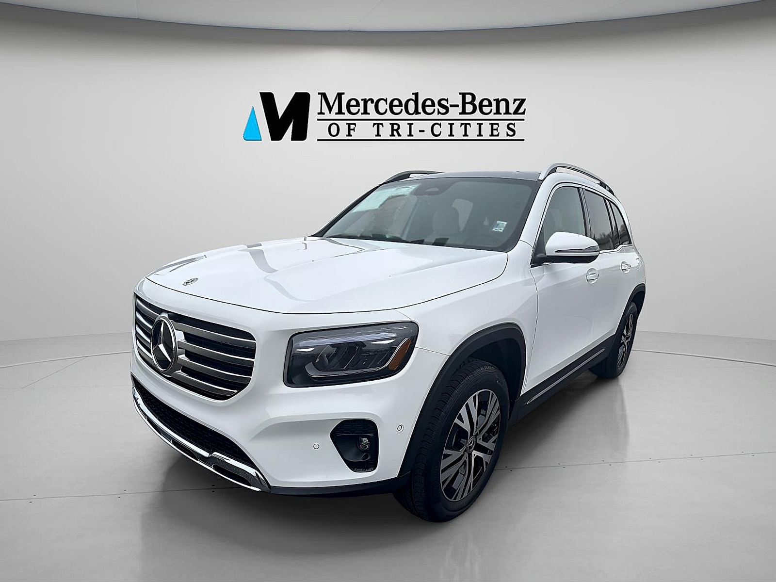 2026 Mercedes-Benz GLB GLB 250 4MATIC's photo