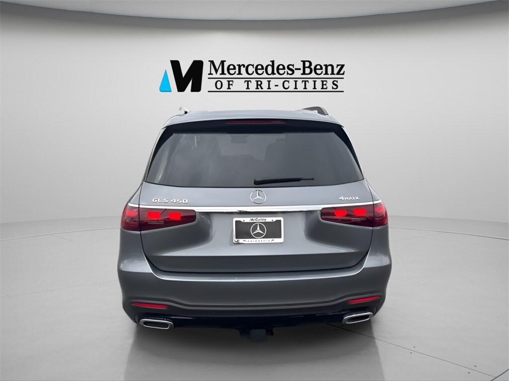 2025 Mercedes Benz GLS 450 4MATIC photo 3