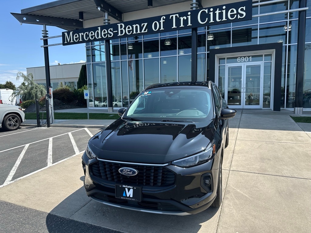 Used 2024 Ford Escape Platinum with VIN 1FMCU9JA2RUA35511 for sale in Kennewick, WA