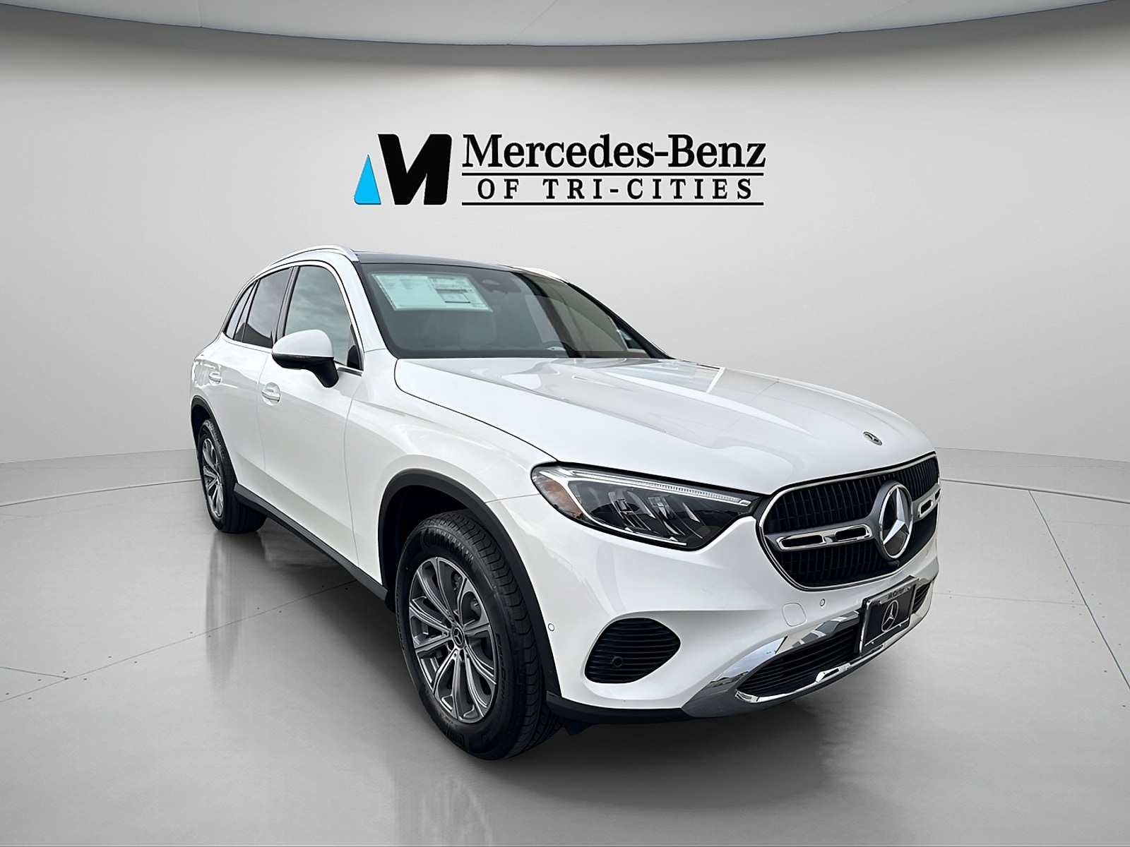 2026 Mercedes-Benz GLC Base - Photo 3