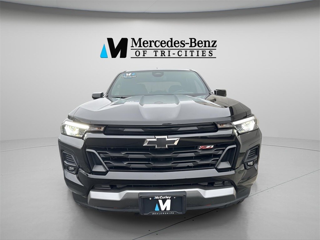2023 Chevrolet Colorado Z71 photo 2